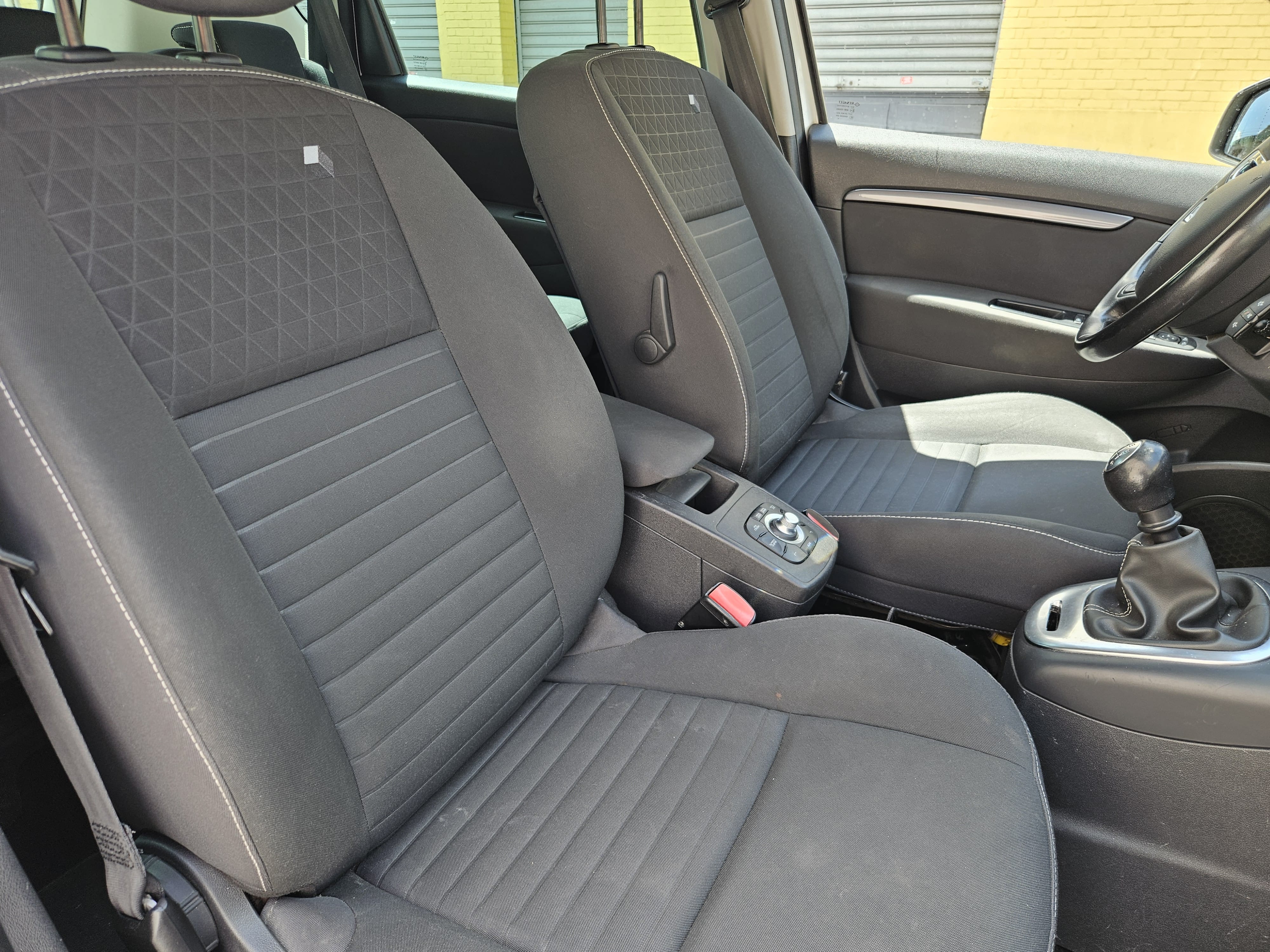 Renault Scenic avec Entrée audio / iPod