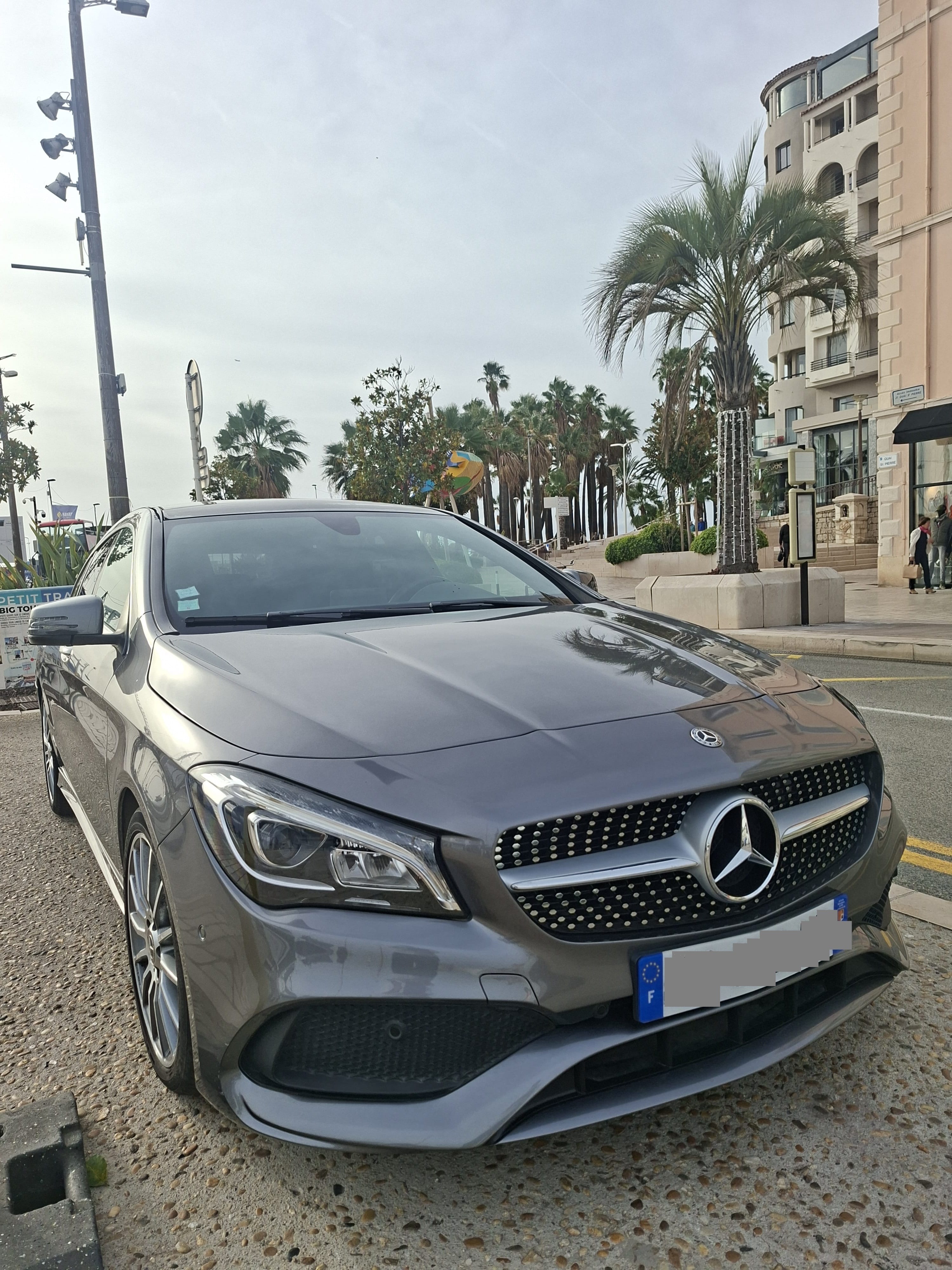 Mercedes-Benz CLA 200 avec Apple CarPlay
