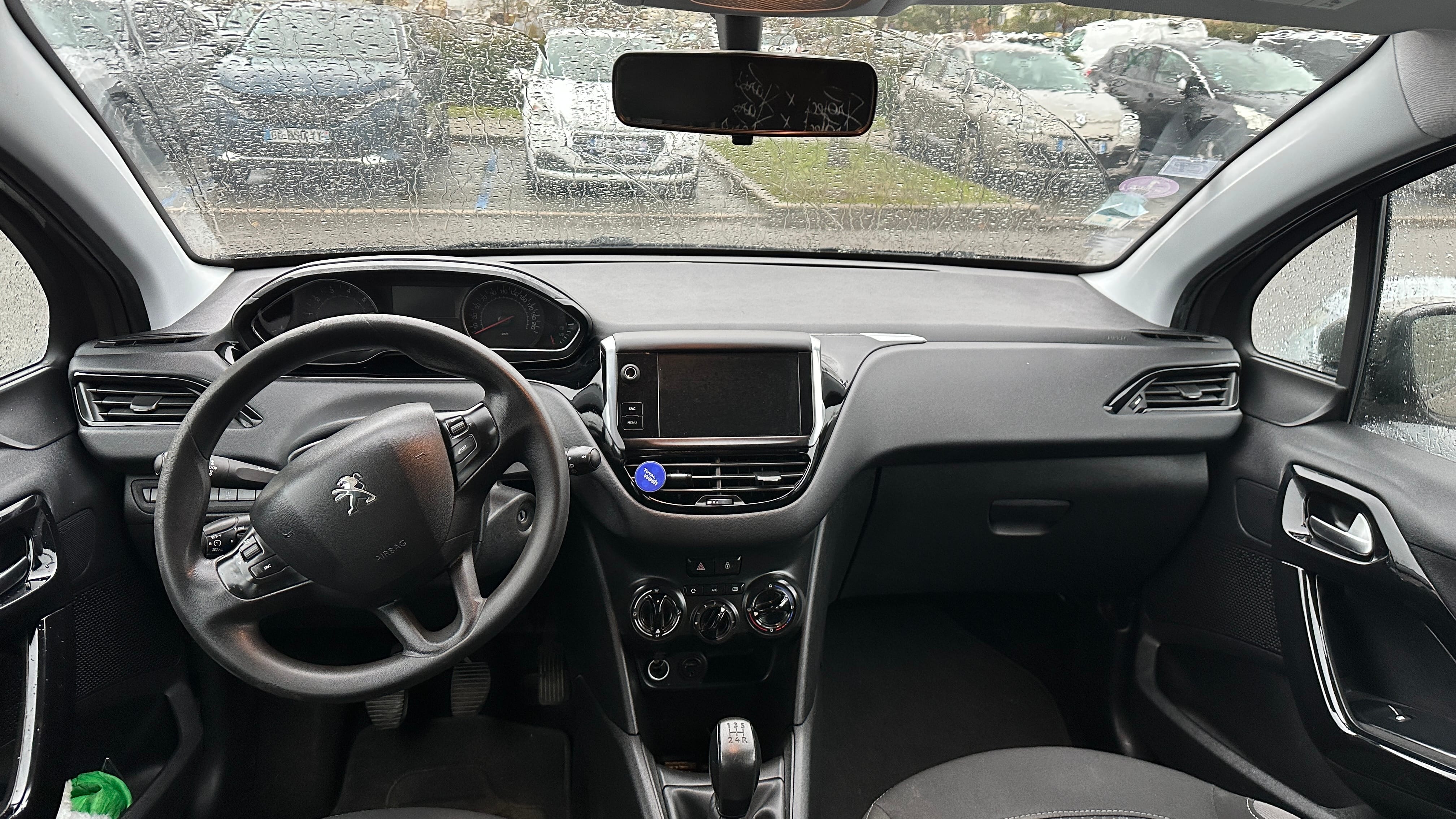 Peugeot 208 avec Régulateur de vitesse