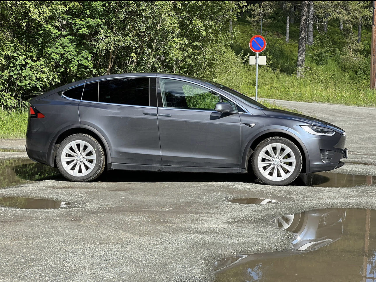 Tesla Model X med Aircondition