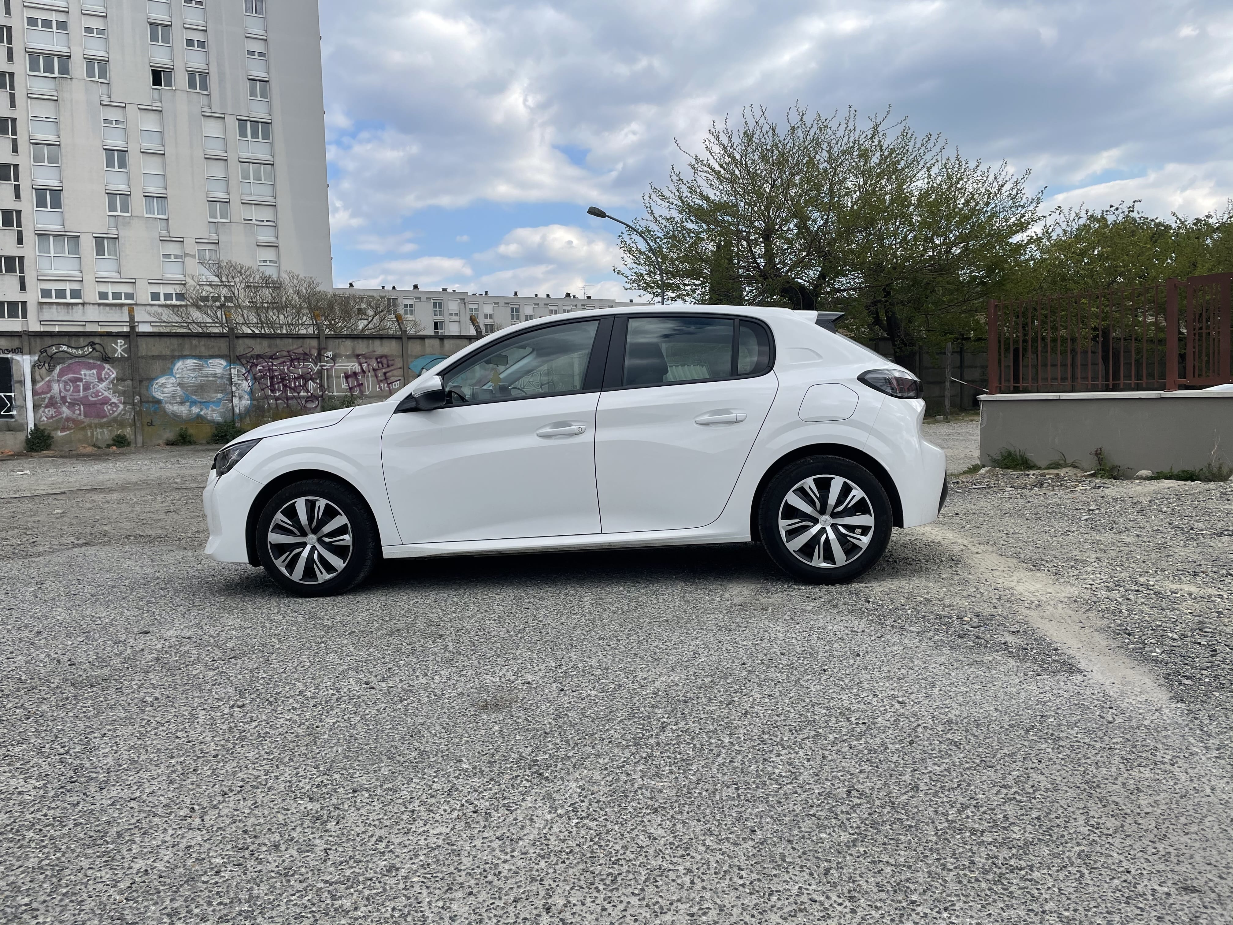 Peugeot 208 avec Climatisation