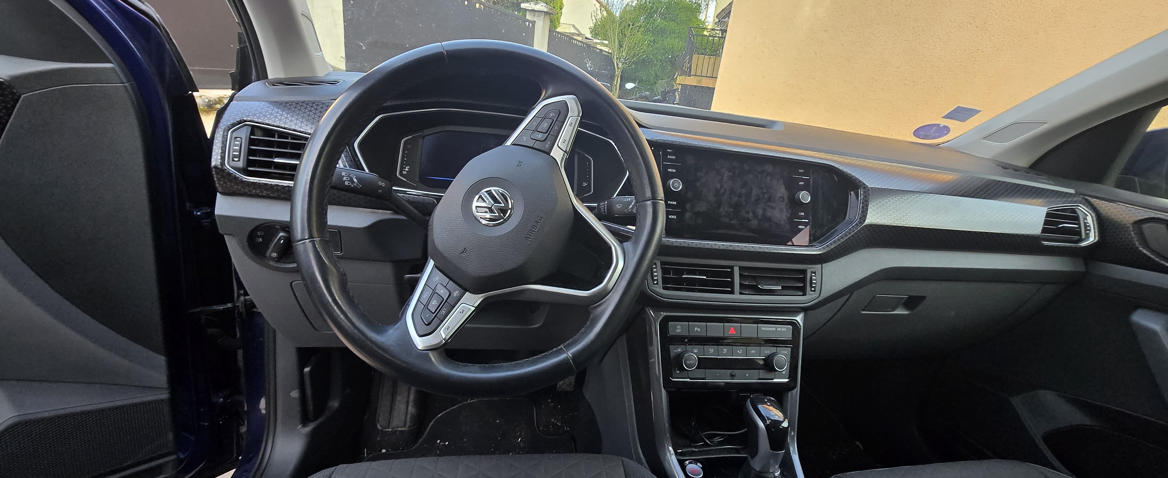 Volkswagen T-Cross avec GPS