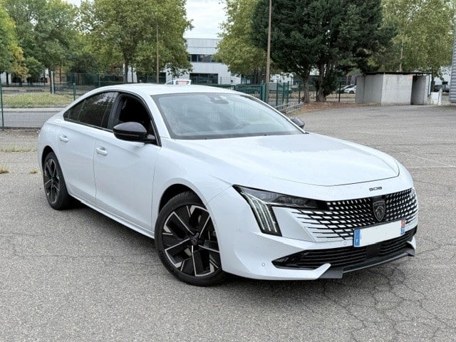 Peugeot 508, 2025, Essence 95 / Électrique (hybride), automatique
