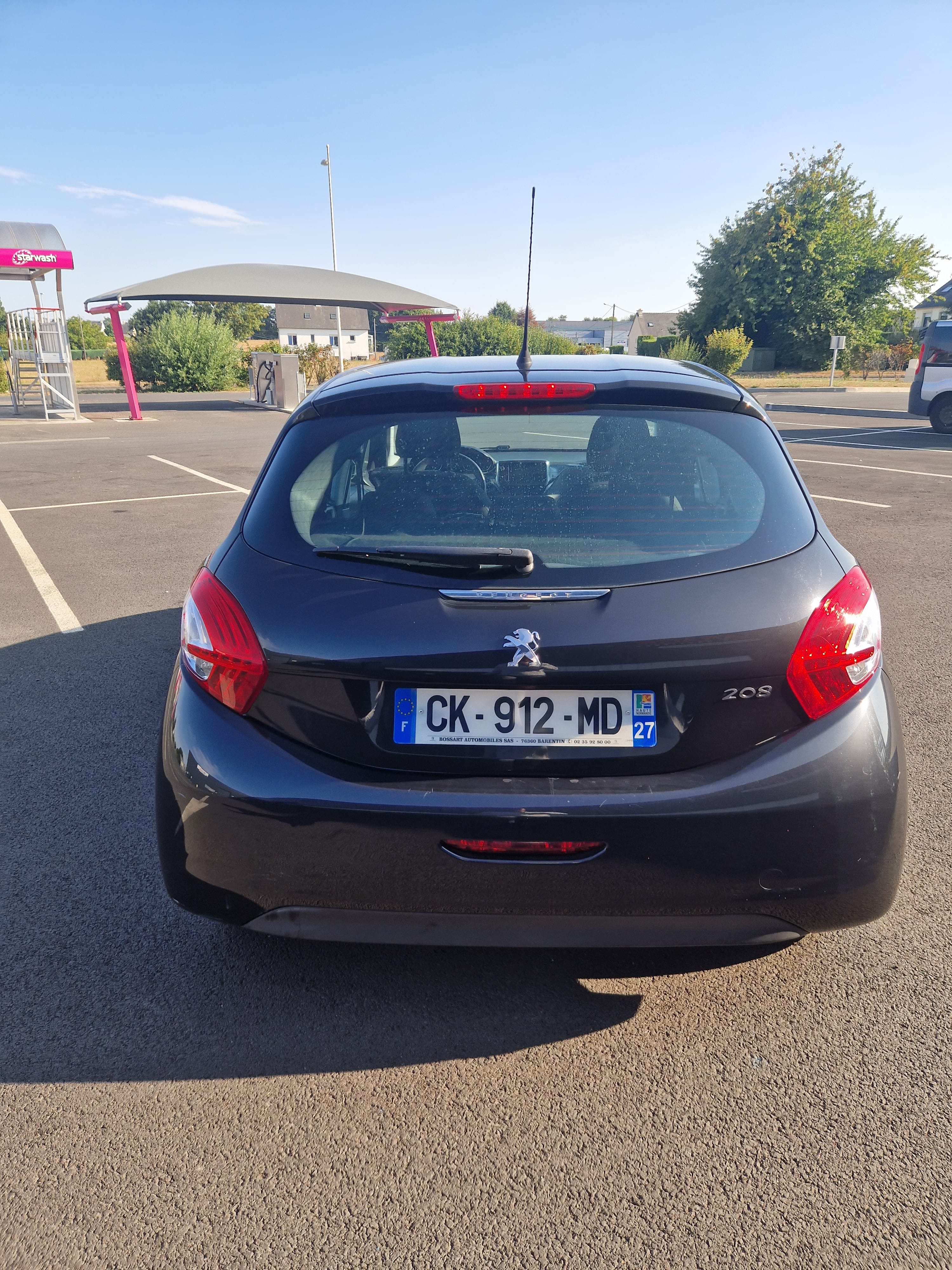Peugeot 208 avec Siège bébé