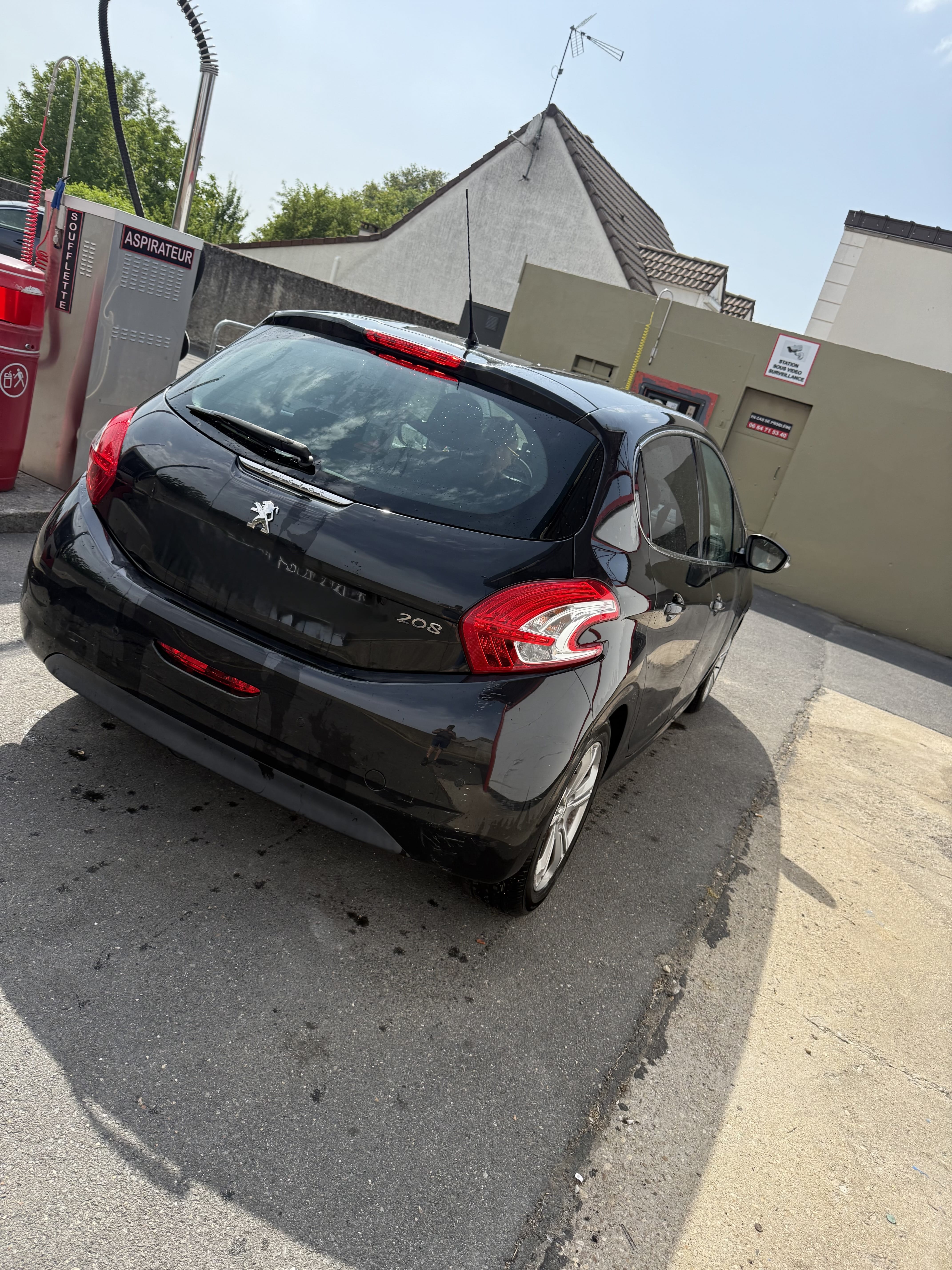 Peugeot 208 avec Climatisation