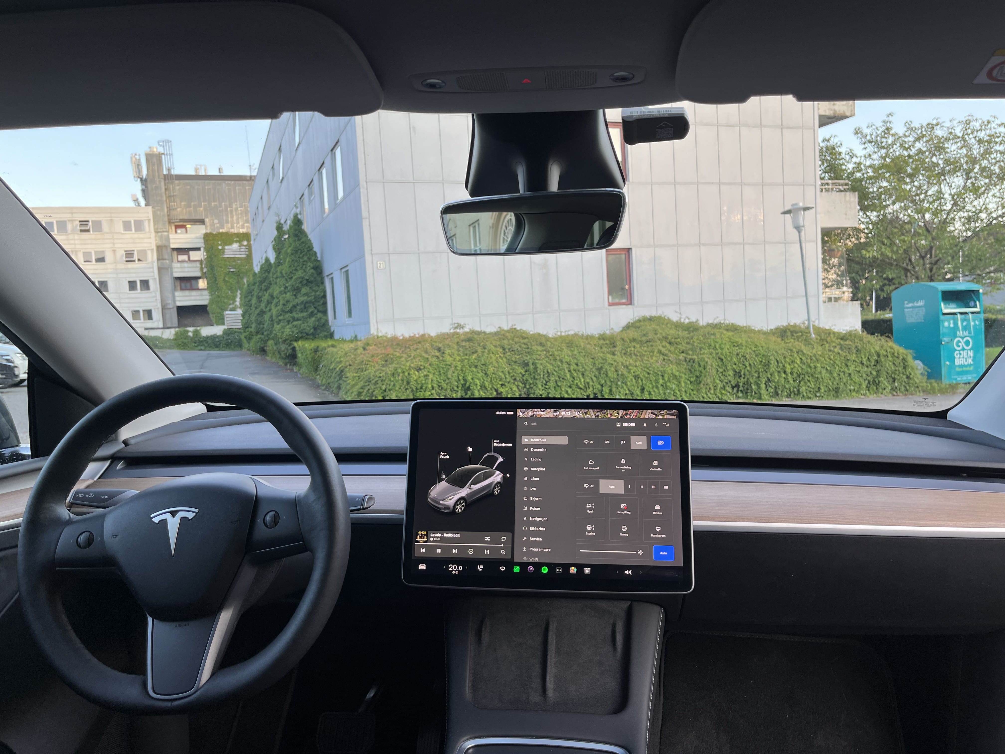 Tesla Model Y Long Range med Cruisekontroll