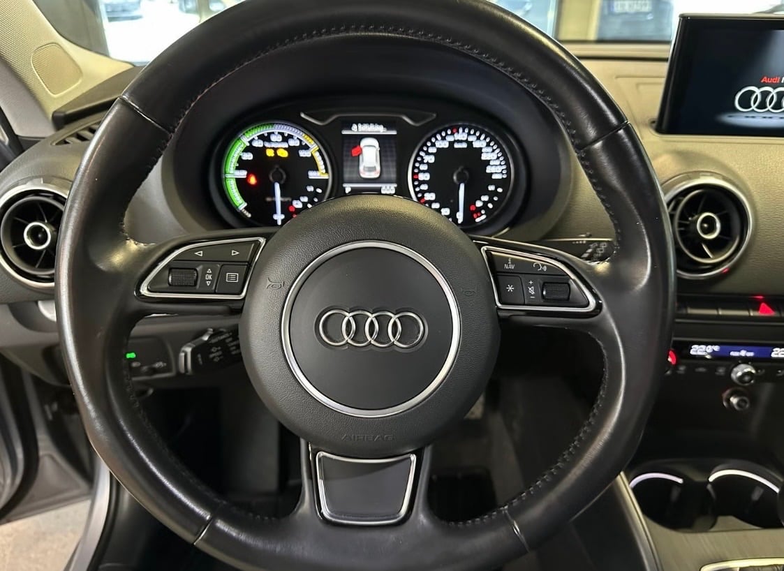Audi A3 e-tron med Bluetooth audio