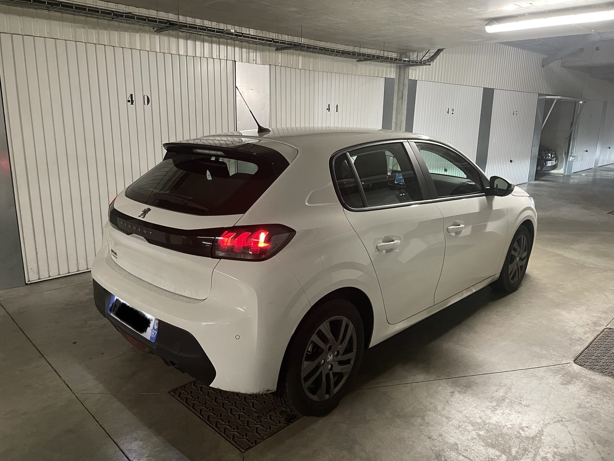Peugeot 208 avec GPS