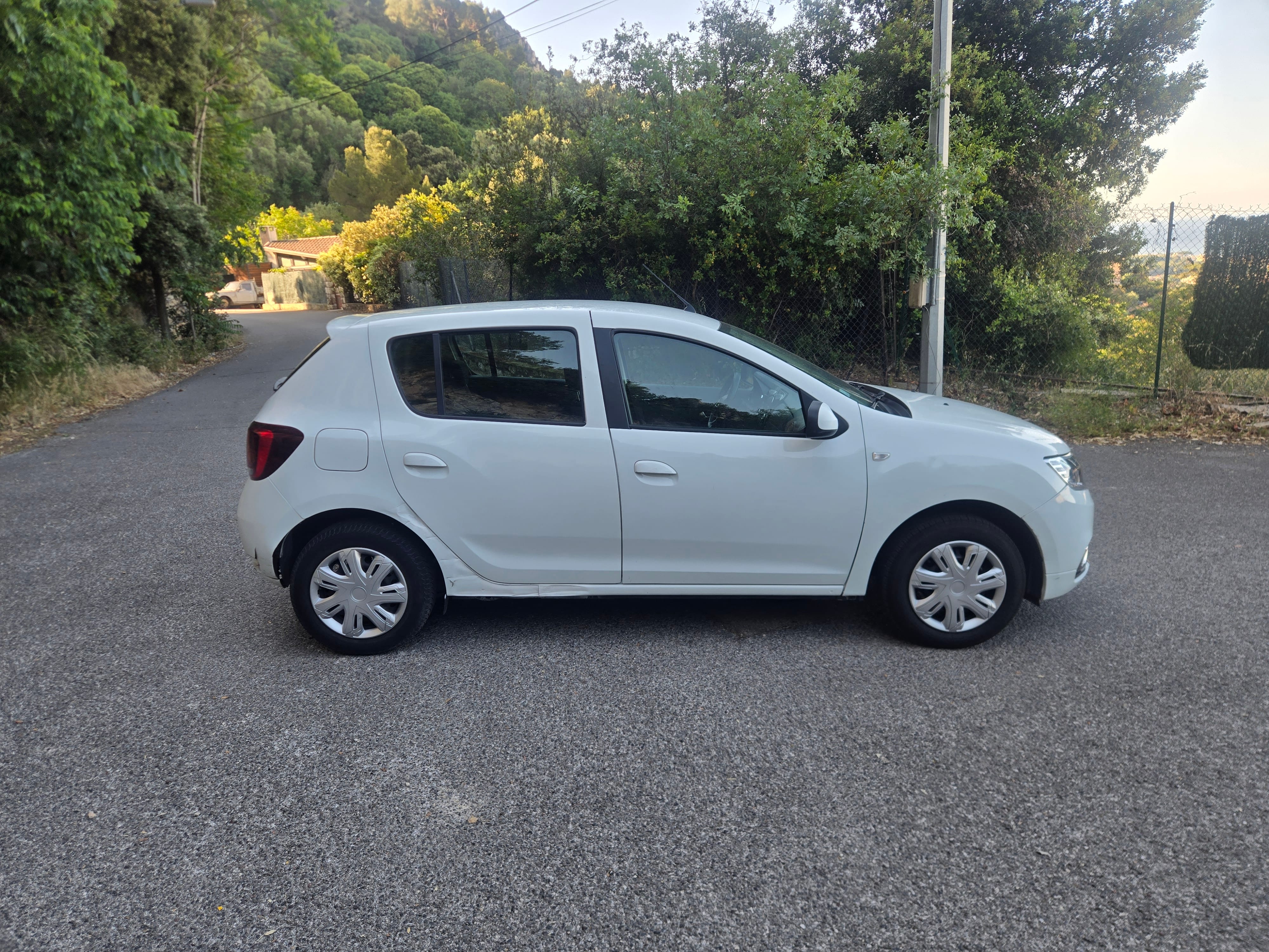 Dacia Sandero mit USB-Ladeanschlüsse