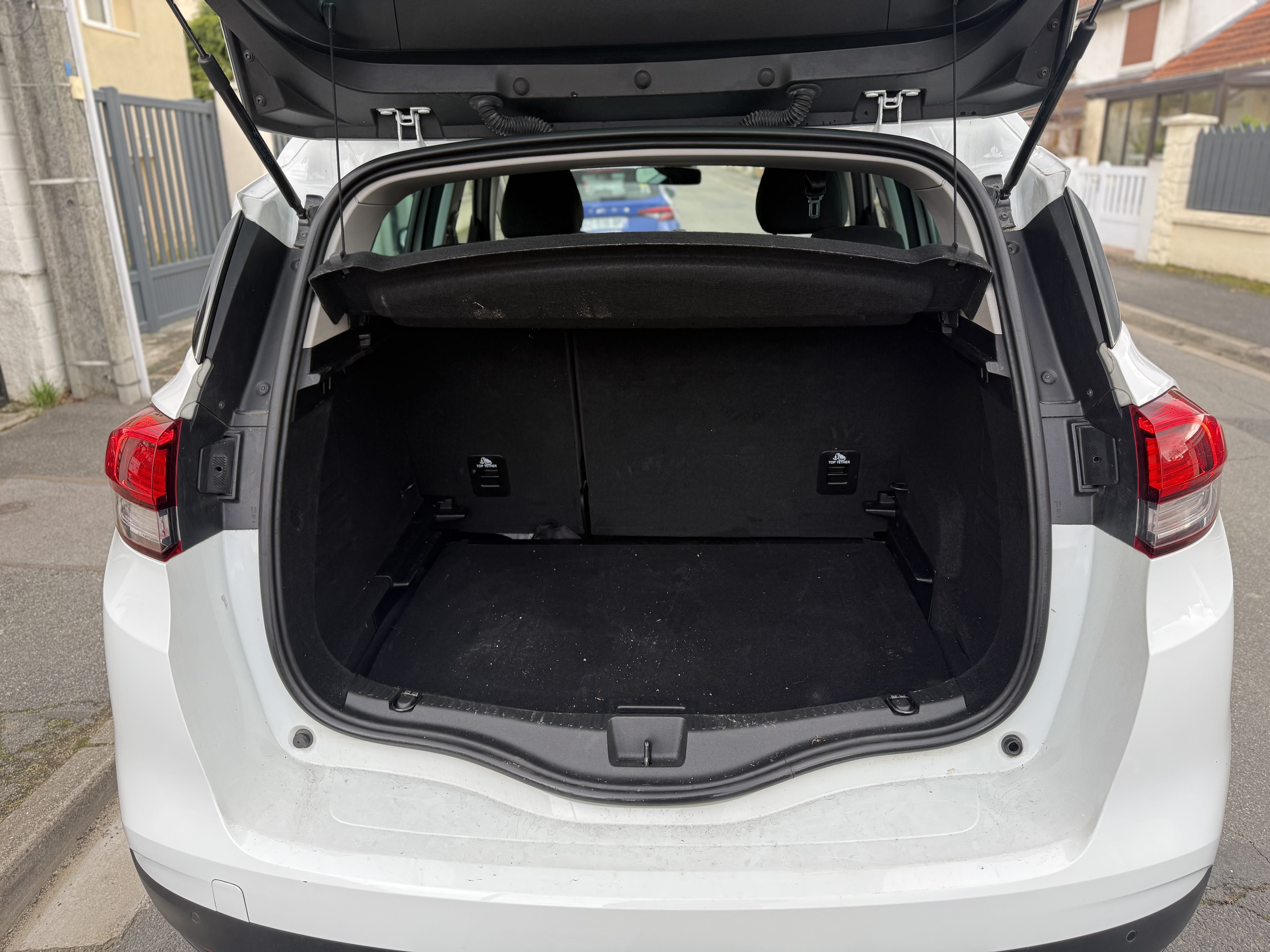 Renault Scenic avec Siège bébé