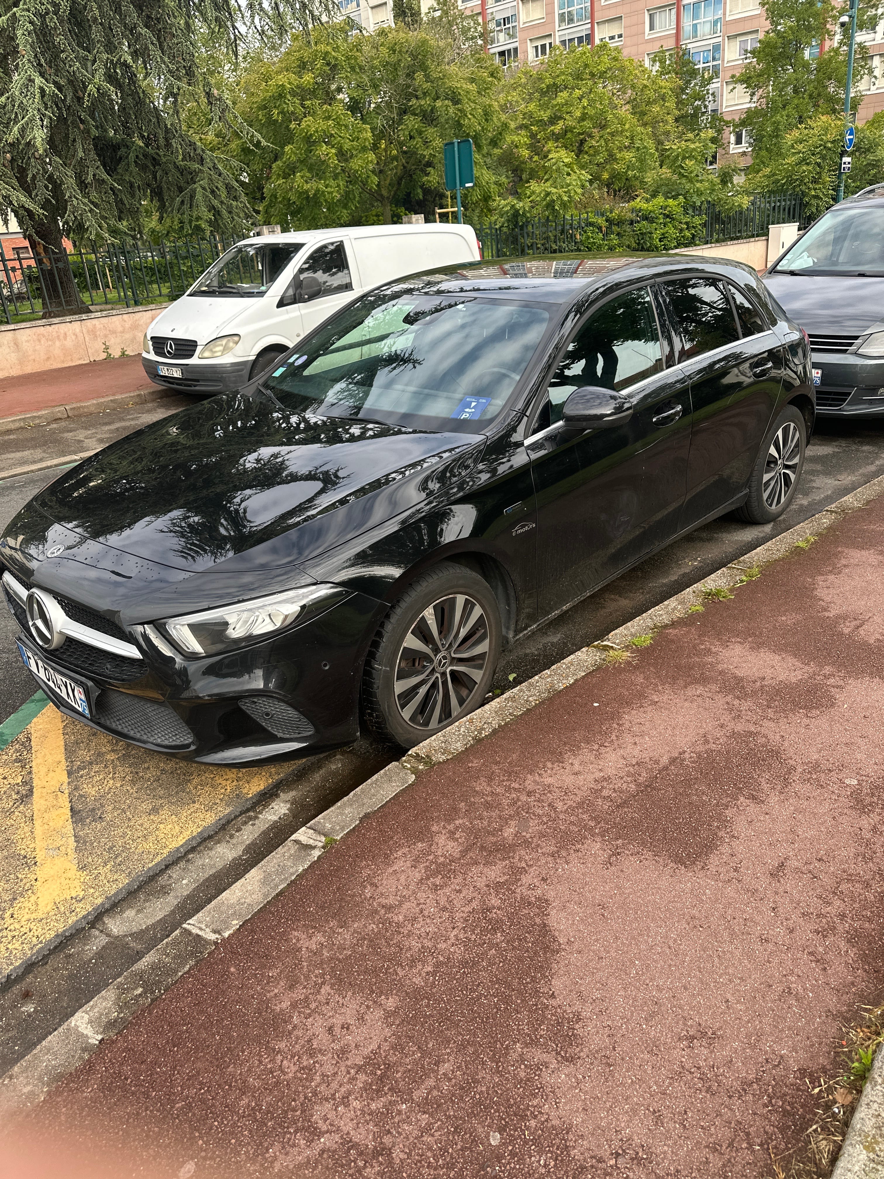 Mercedes-Benz Classe A 250 e, 2020, Essence 95 / Électrique (hybride), automatique
