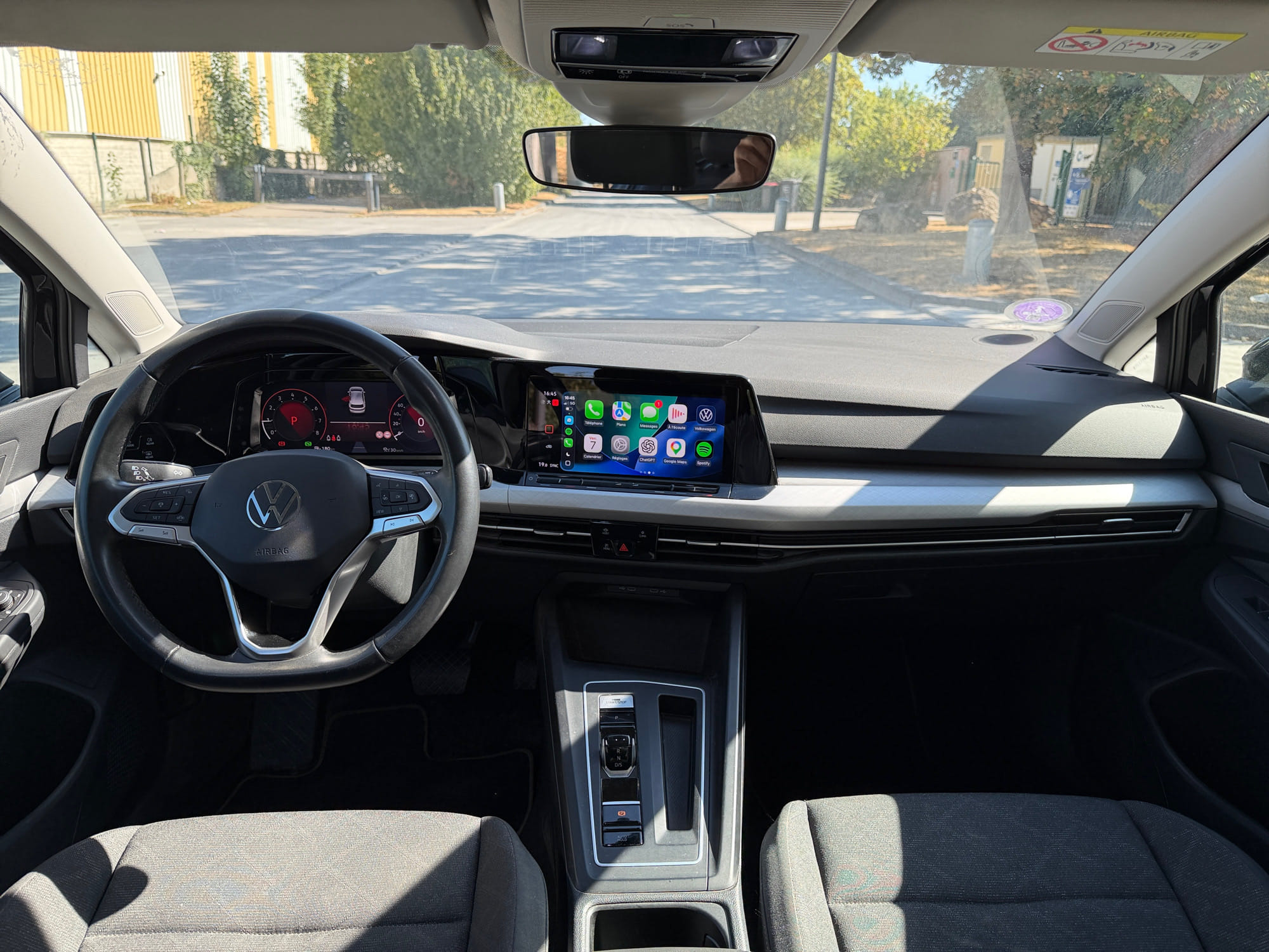 Volkswagen Golf avec GPS