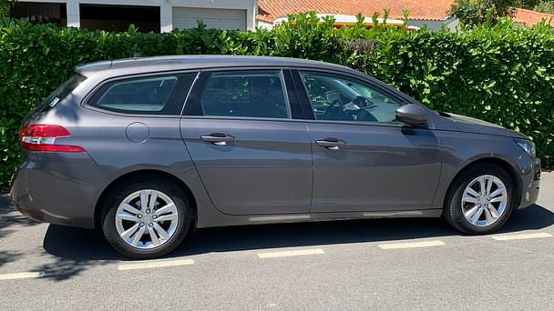 Peugeot 308 SW 1.6 HDI 120 cv AUTO avec Climatisation