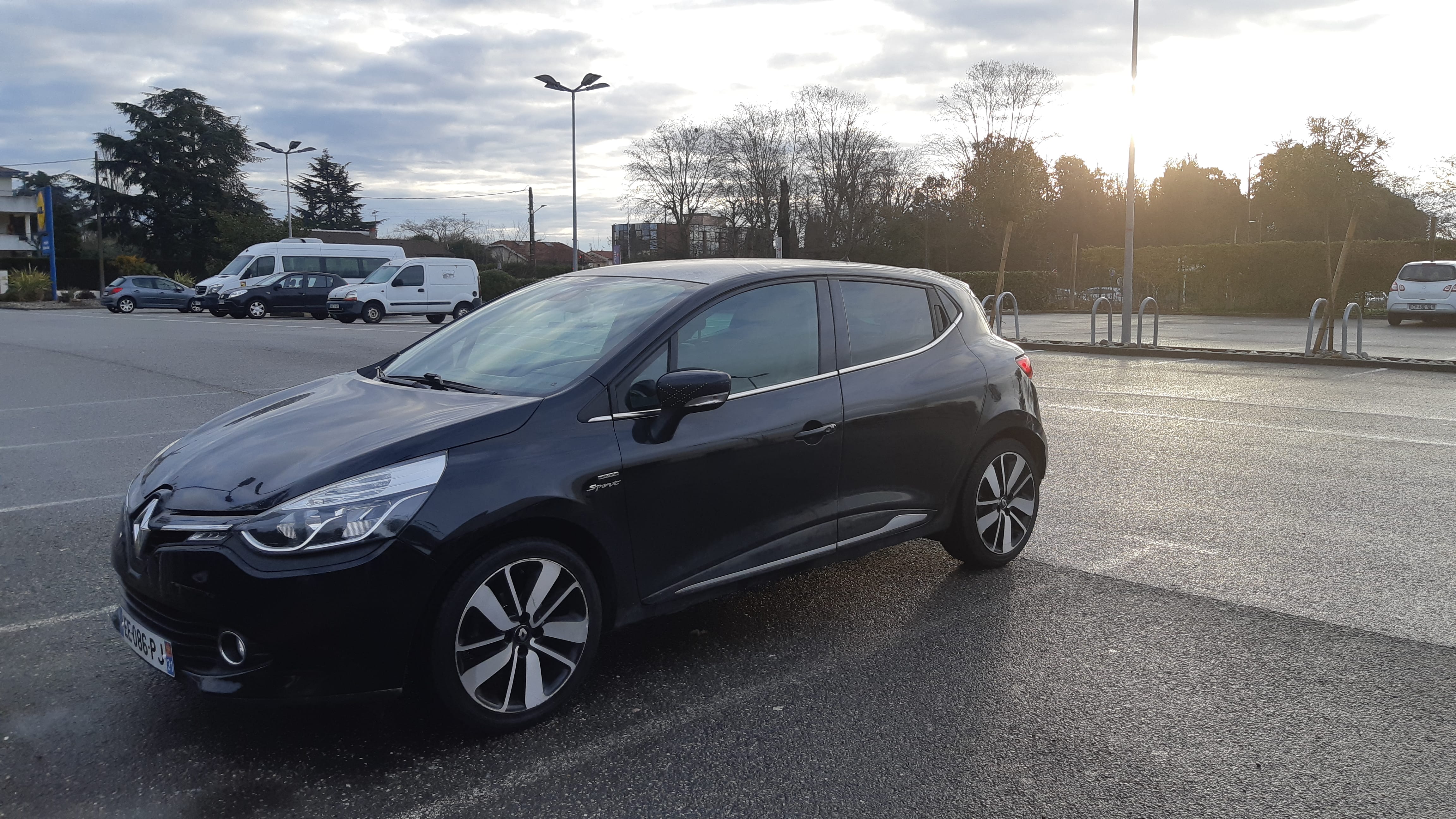 Renault Clio 90 cv modèle sport, 2016, Essence 95