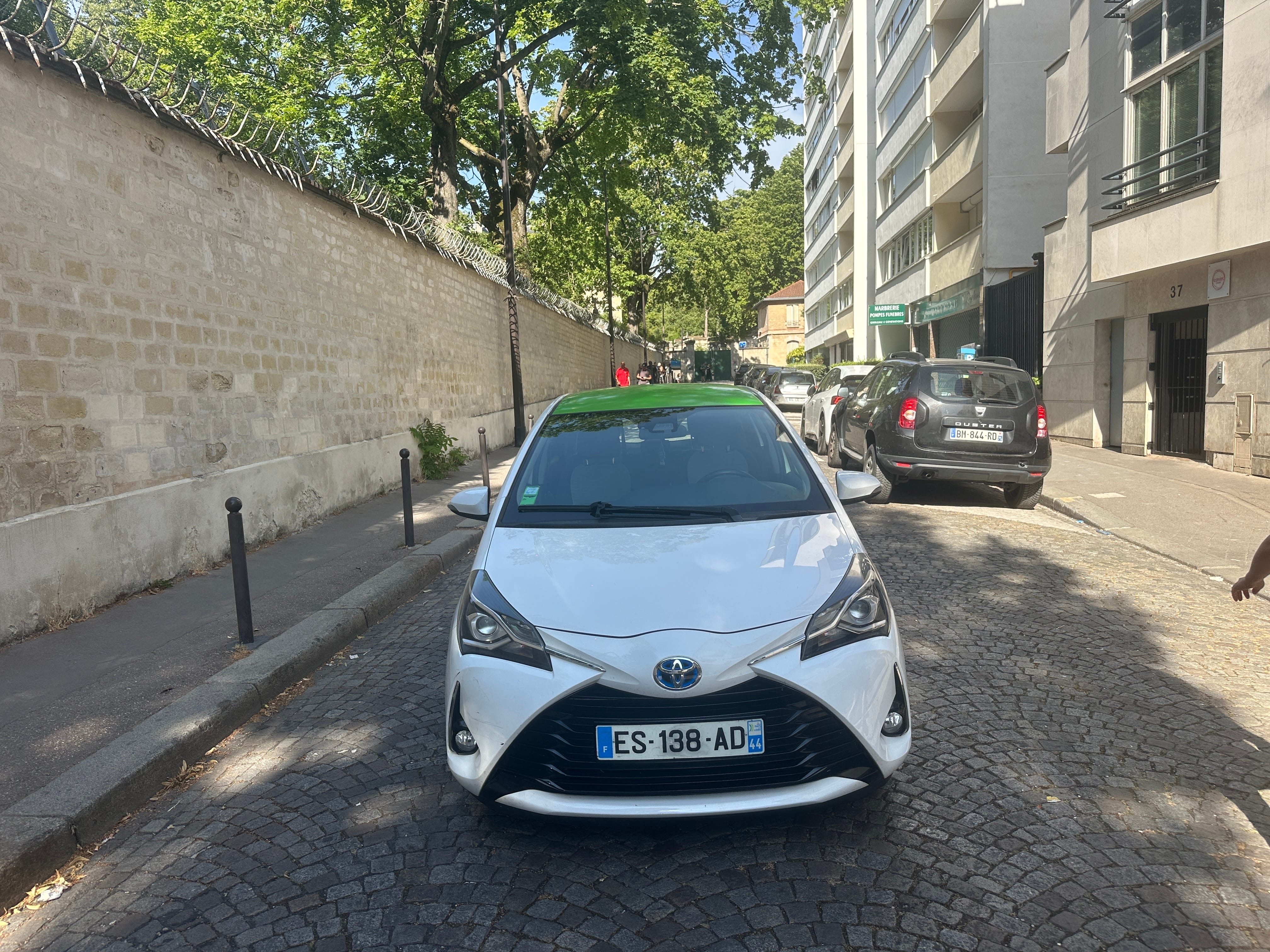 Toyota Yaris Hybride avec Dashcam