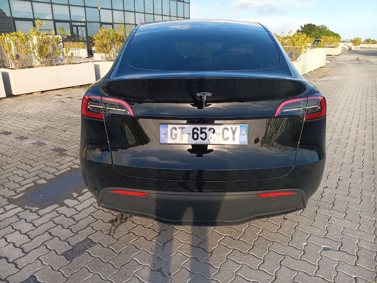 Tesla Model Y avec GPS