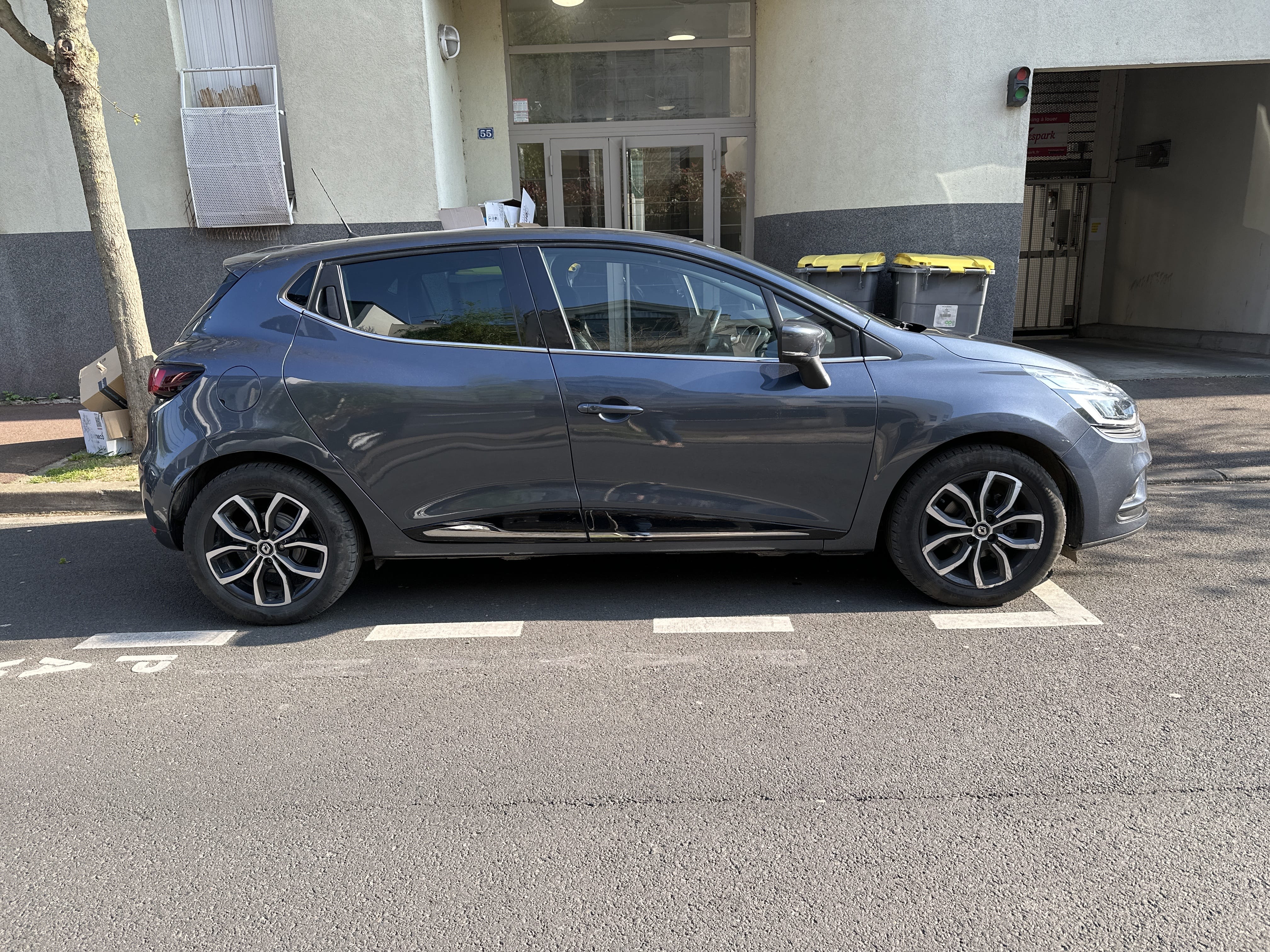 Renault Clio avec Climatisation