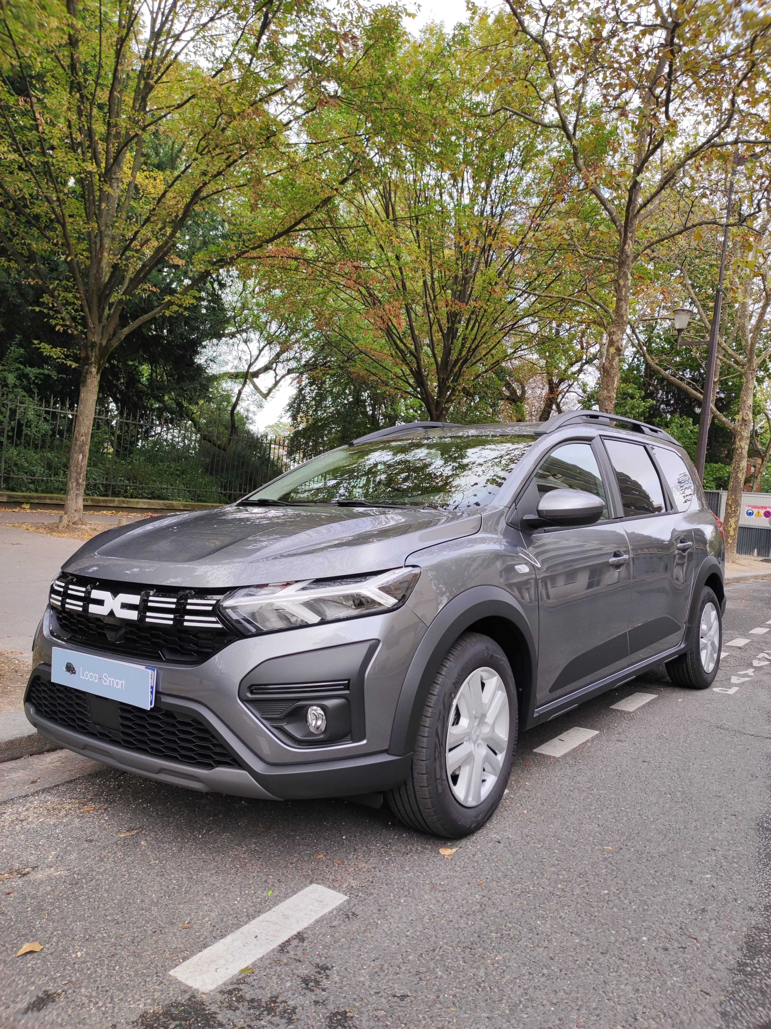 Dacia Jogger, 2023, Essence 98 / Électrique (hybride), automatique, 7 places