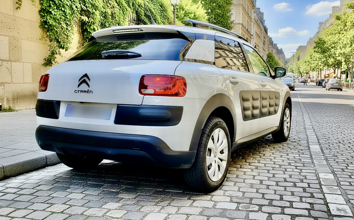 Citroen C4 Cactus FZ759BZ avec Climatisation