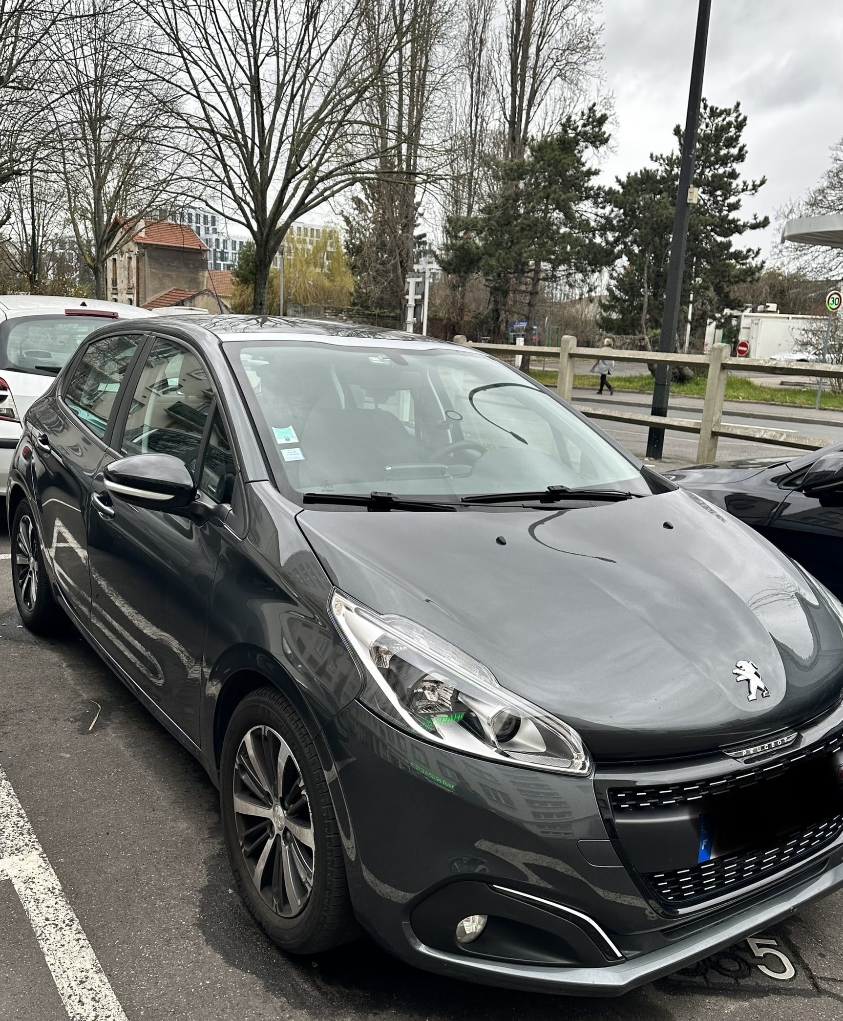 Peugeot 208 1.2 PureTech avec Climatisation