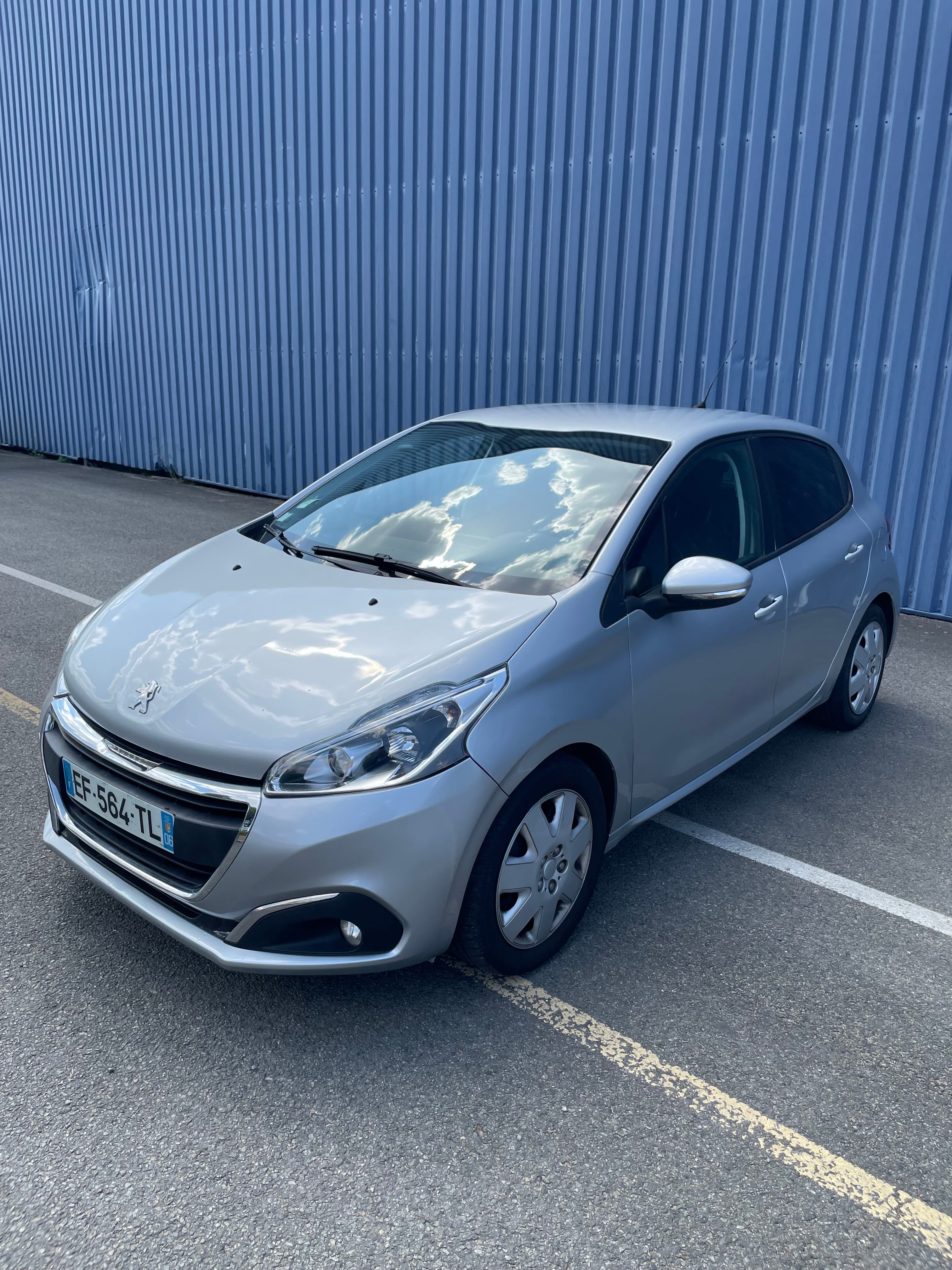Peugeot 208, 2016, Essence 95