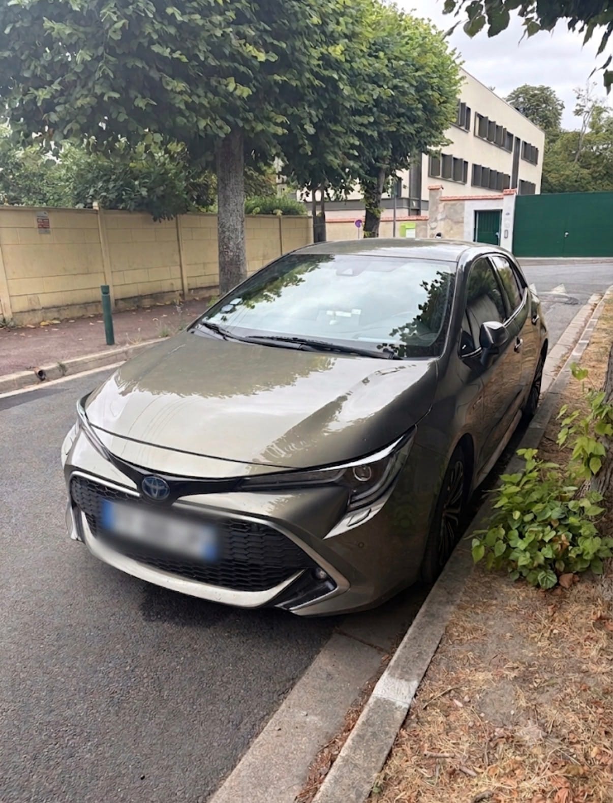Toyota Corolla Hybride, 2019, Essence 95 / Électrique (hybride), automatique