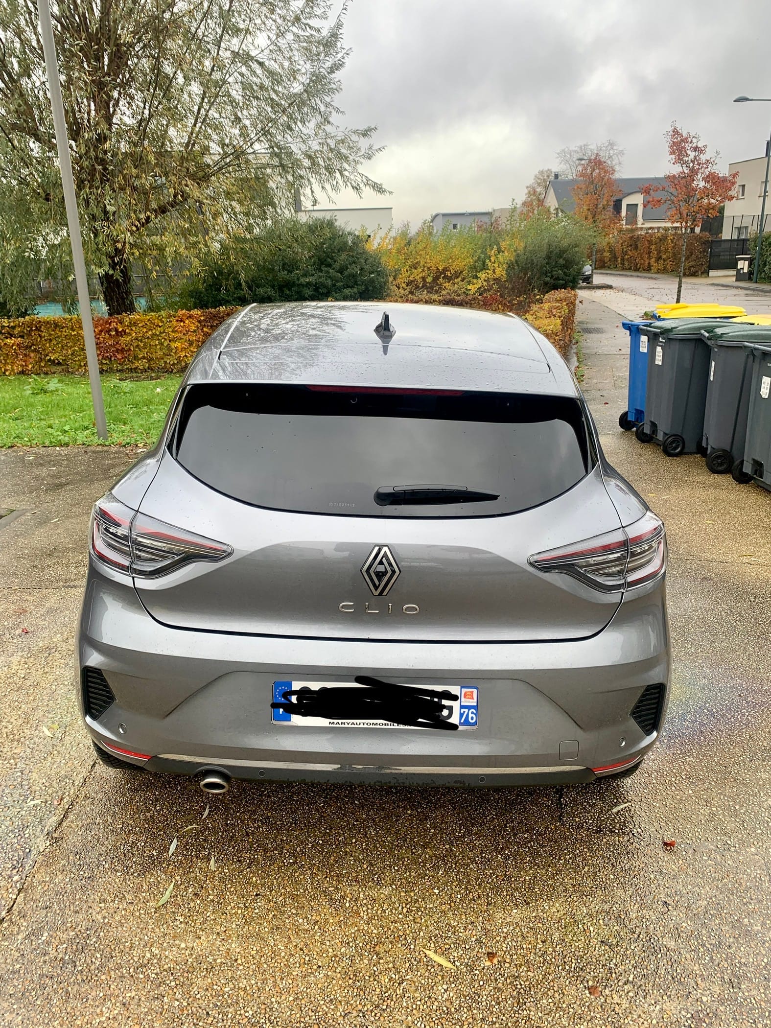 Renault Clio E-tech avec Dashcam