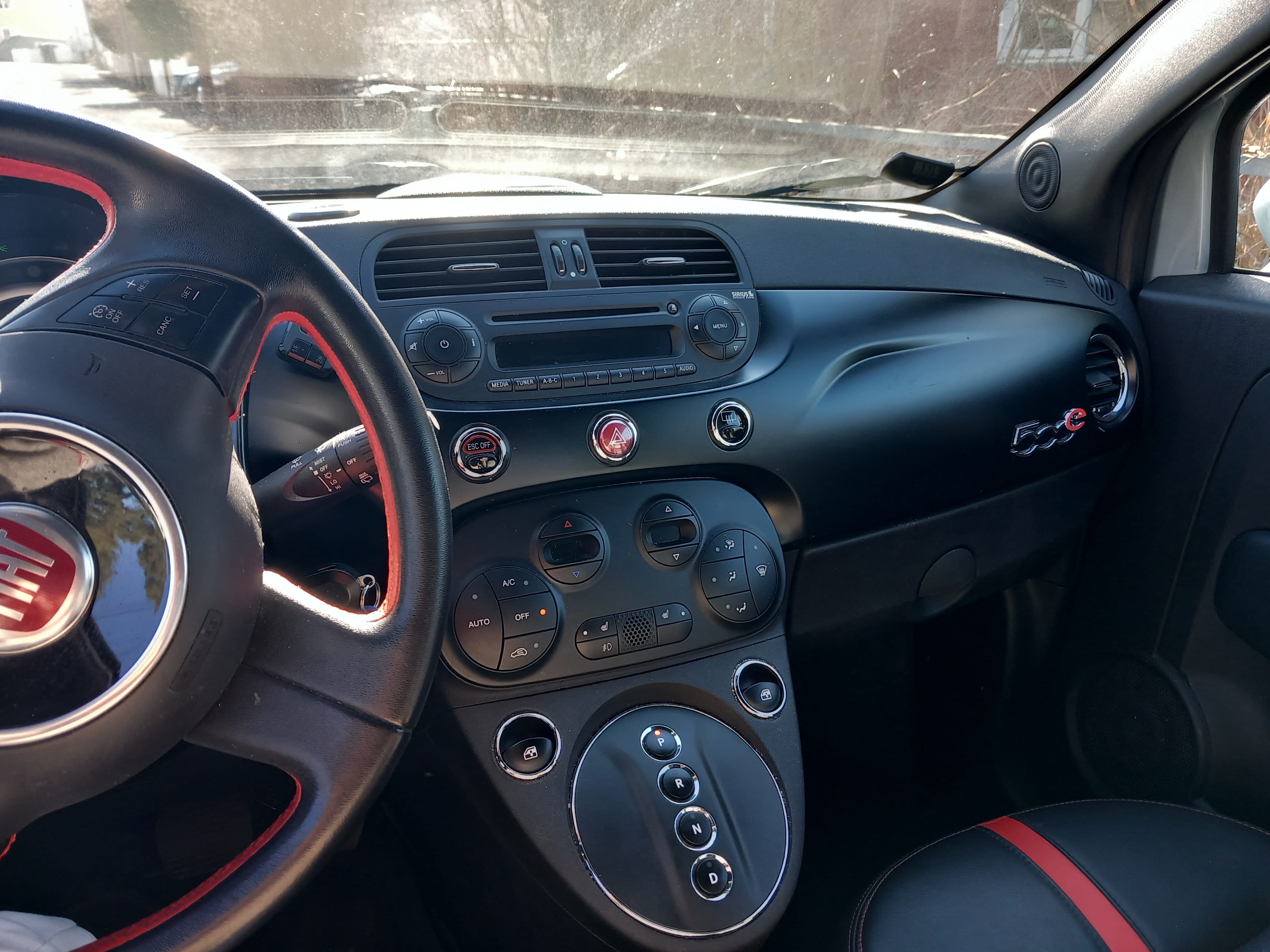 Fiat 500e with Cruise control