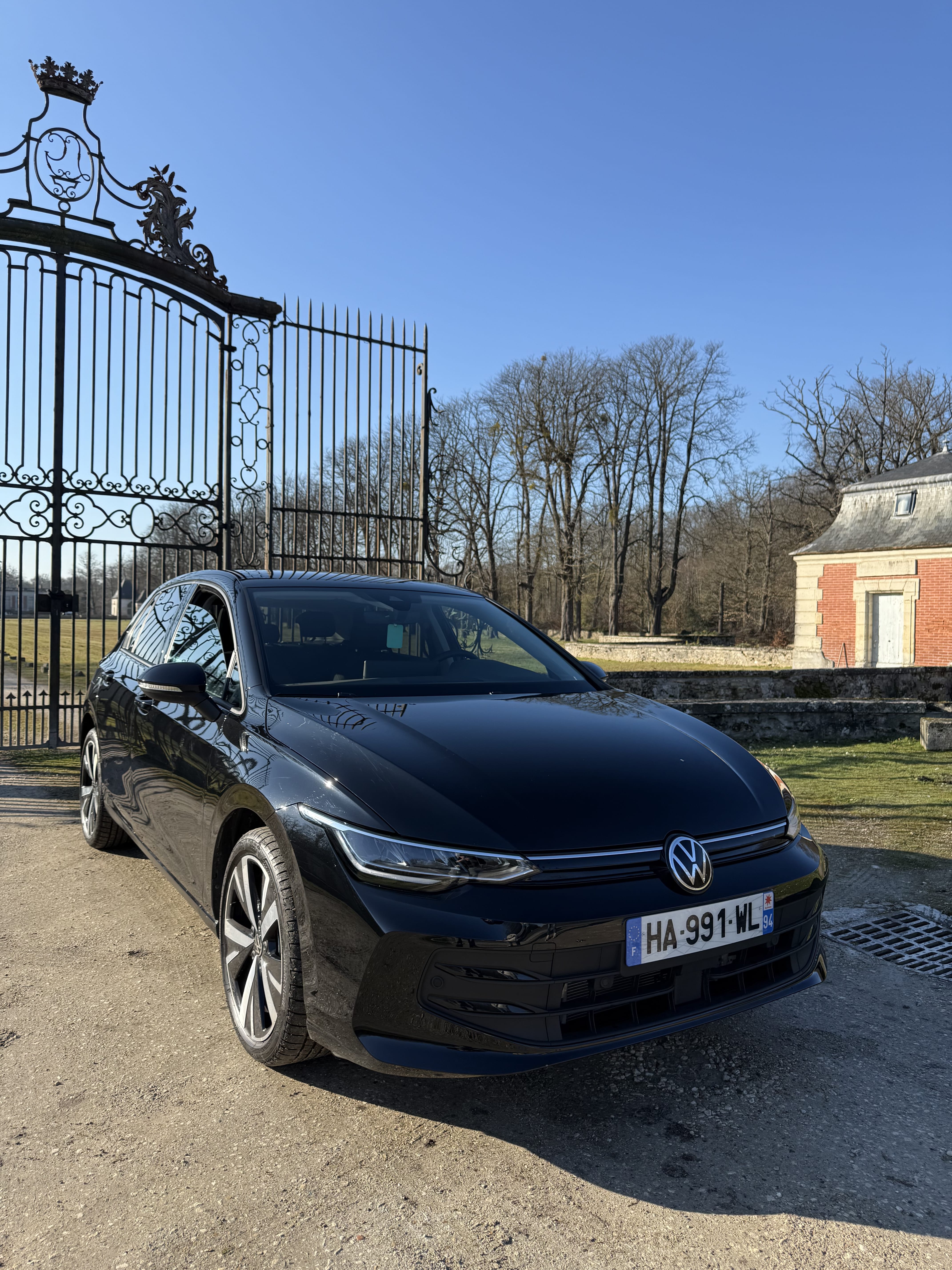 Volkswagen Golf, 2024, Essence 95 / Électrique (hybride), automatique