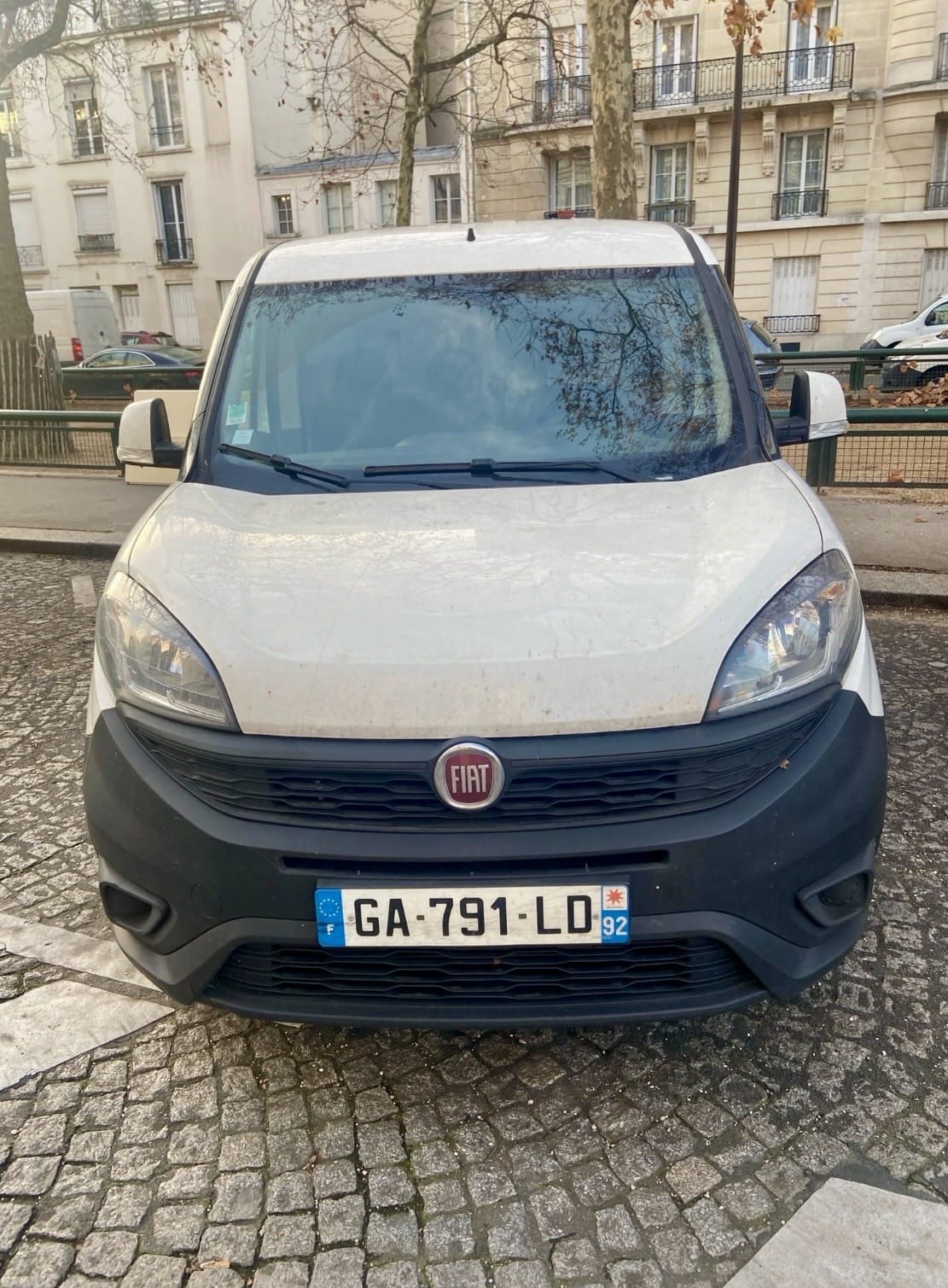 Fiat Doblo Cargo Maxi (=rallongé) essence/GNV (GA791) (clim, 3 places, GPS, USB,  ...) avec GPS