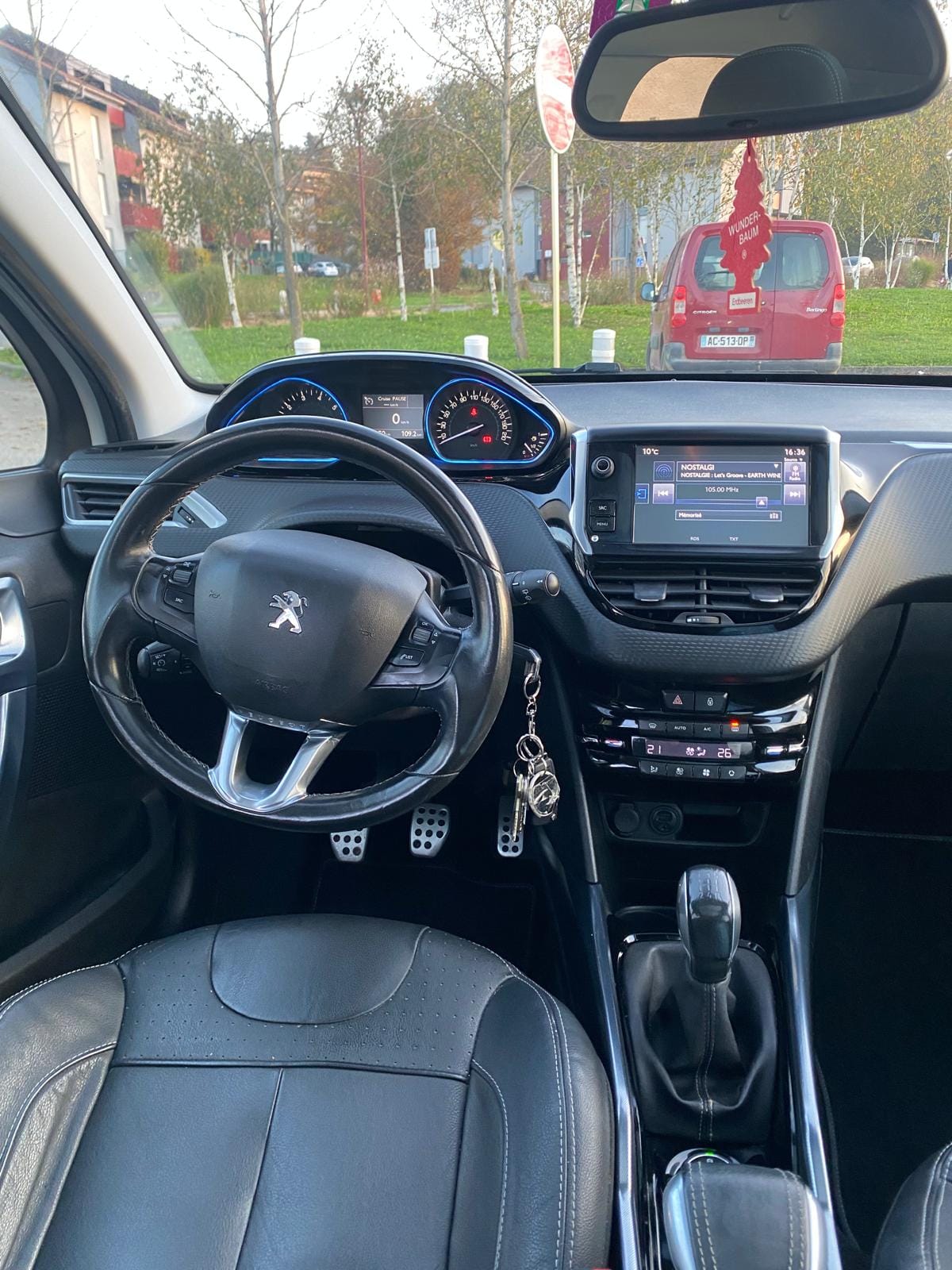 Peugeot 2008 avec Siège bébé