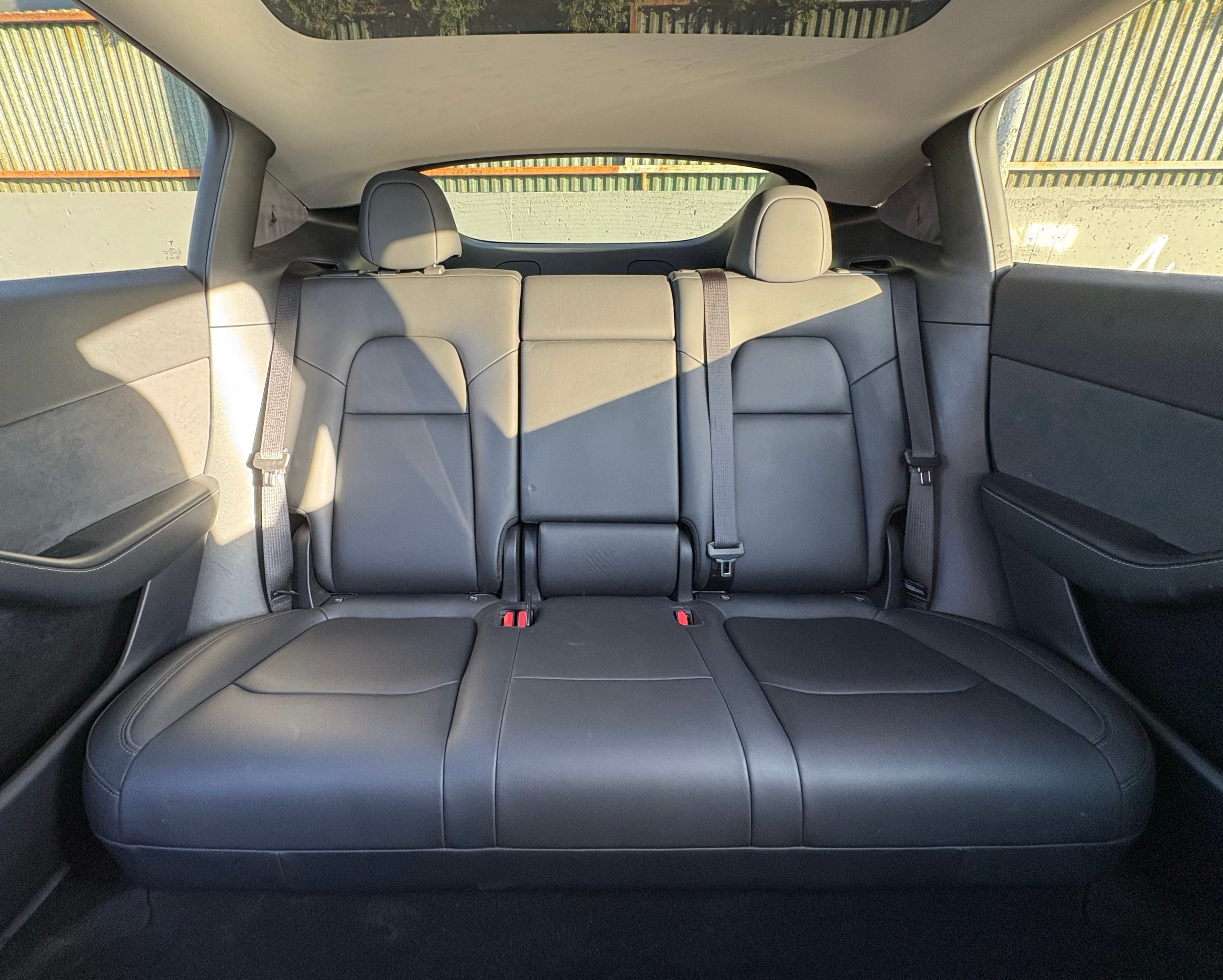 Tesla Model Y  - Bilen som passer til det meste mit Bluetooth-Audio