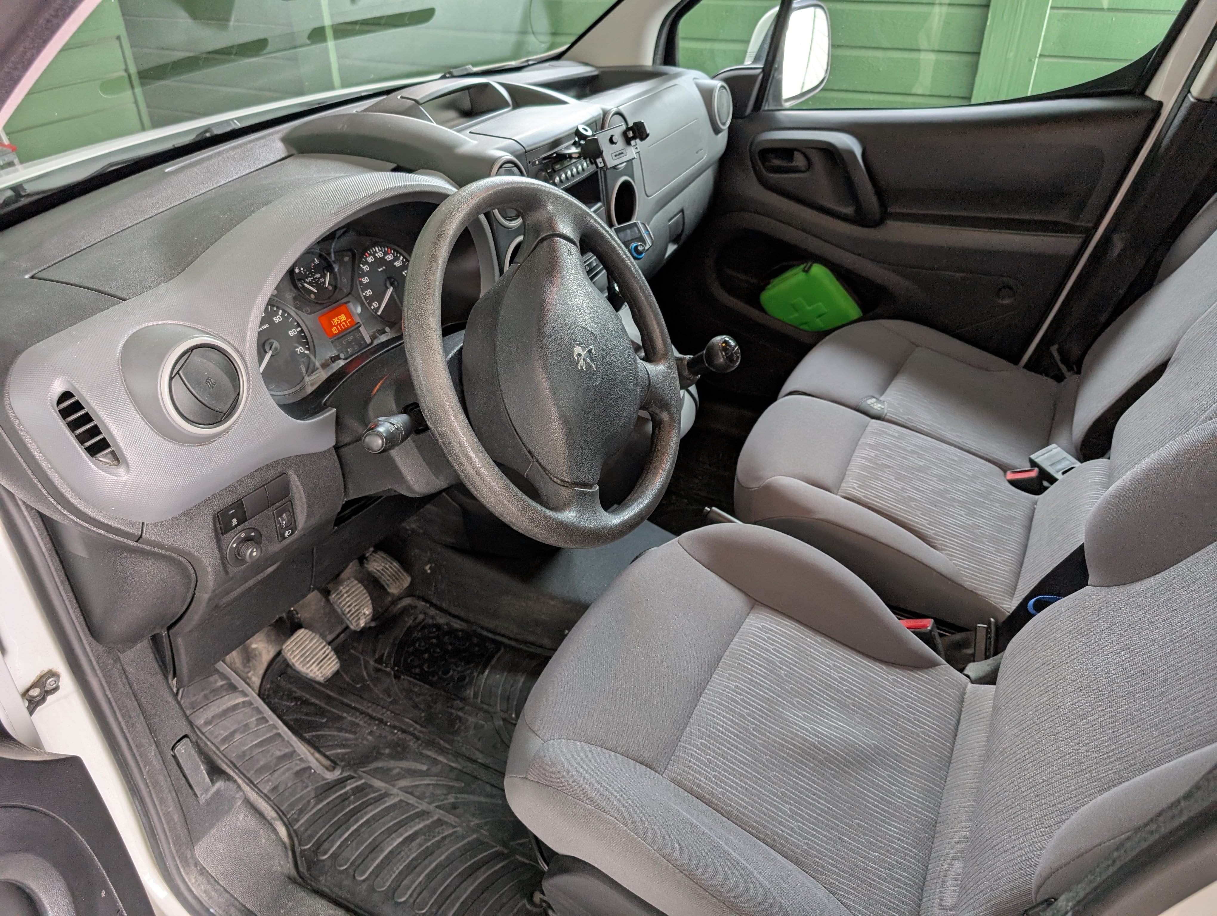 Peugeot Partner avec Attelage