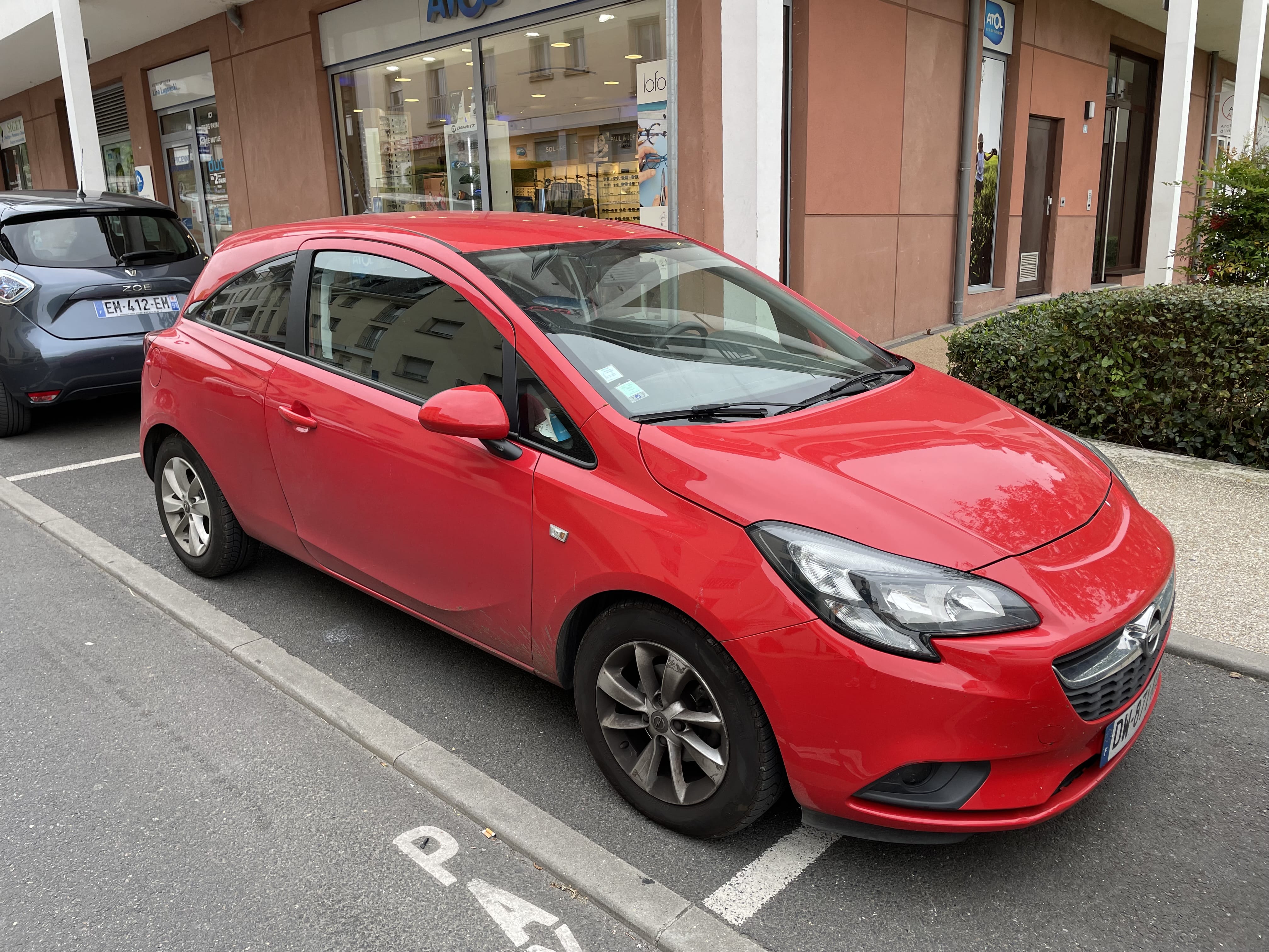 Opel Corsa 1.4.90 Graphite avec Climatisation