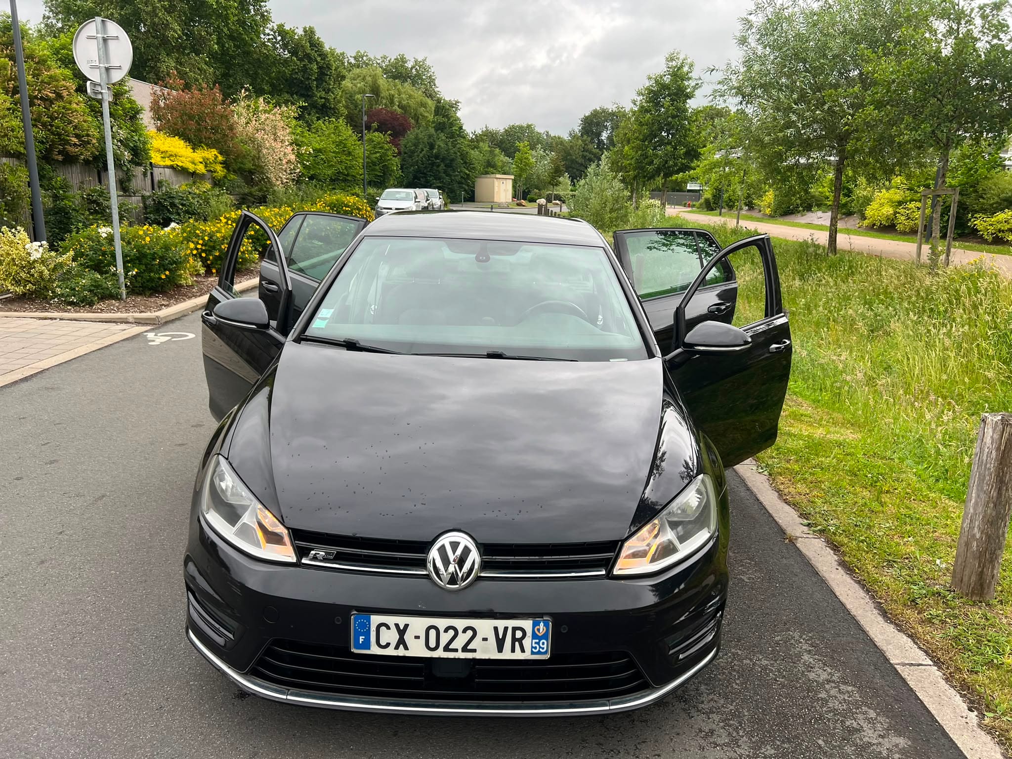 Volkswagen Golf R-Line