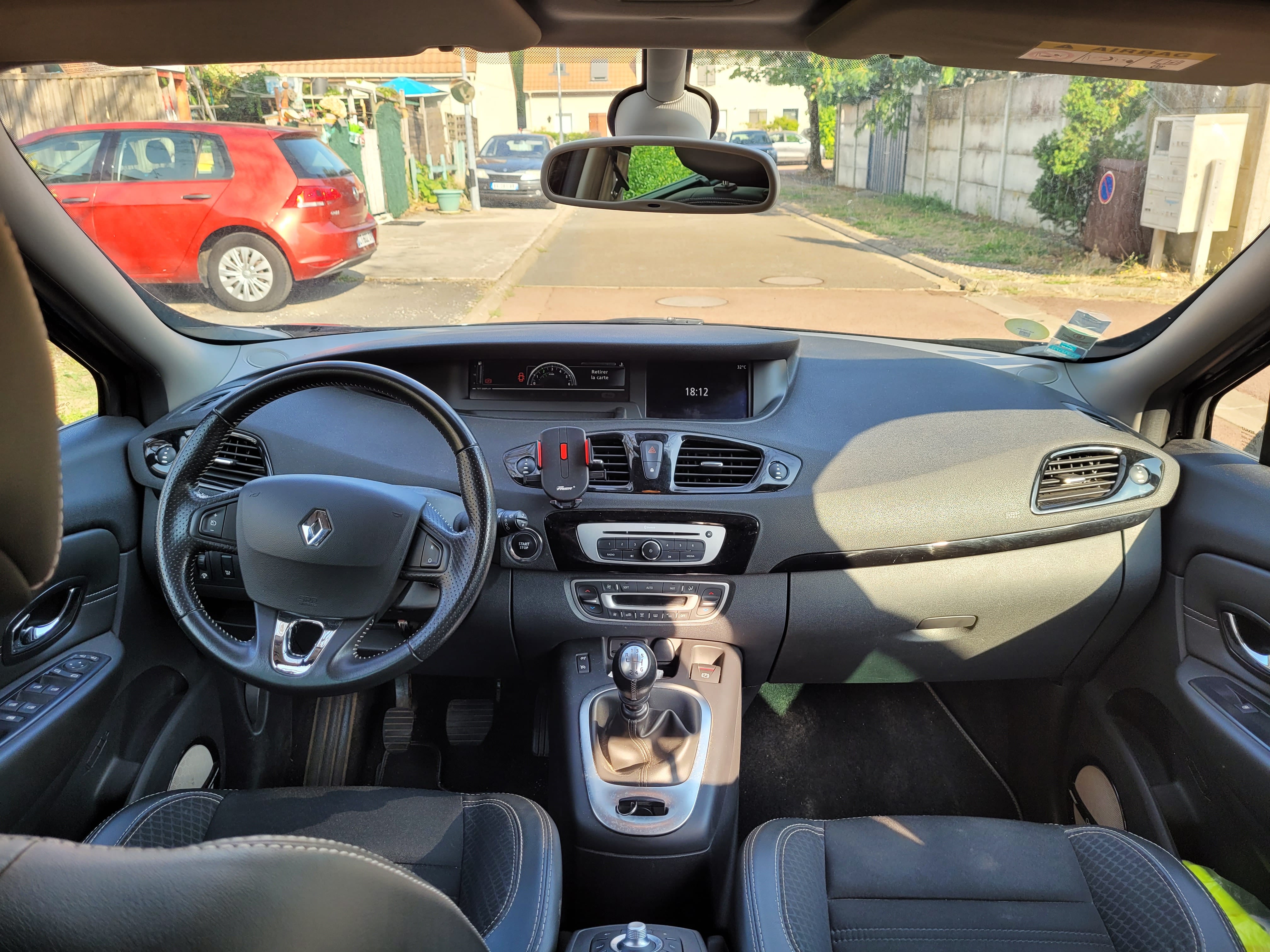 Renault Grand Scenic avec GPS