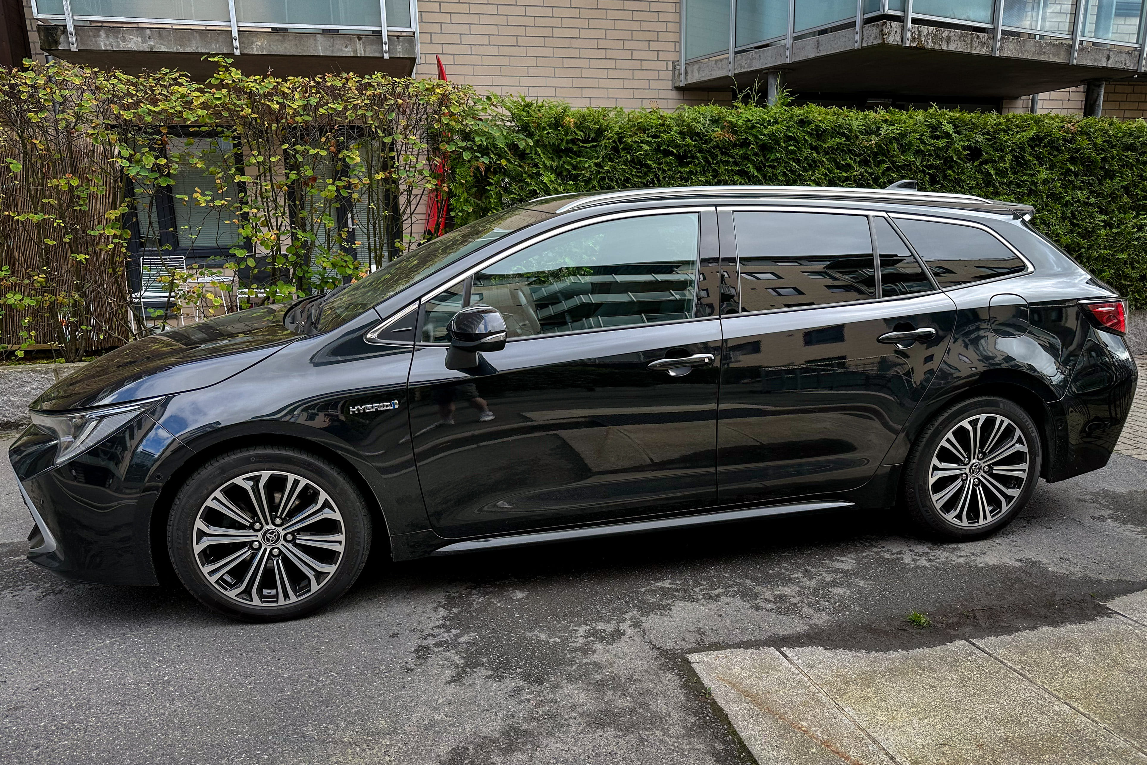 Toyota Corolla Hybrid 1.8 Touring Sports Executive med Aircondition