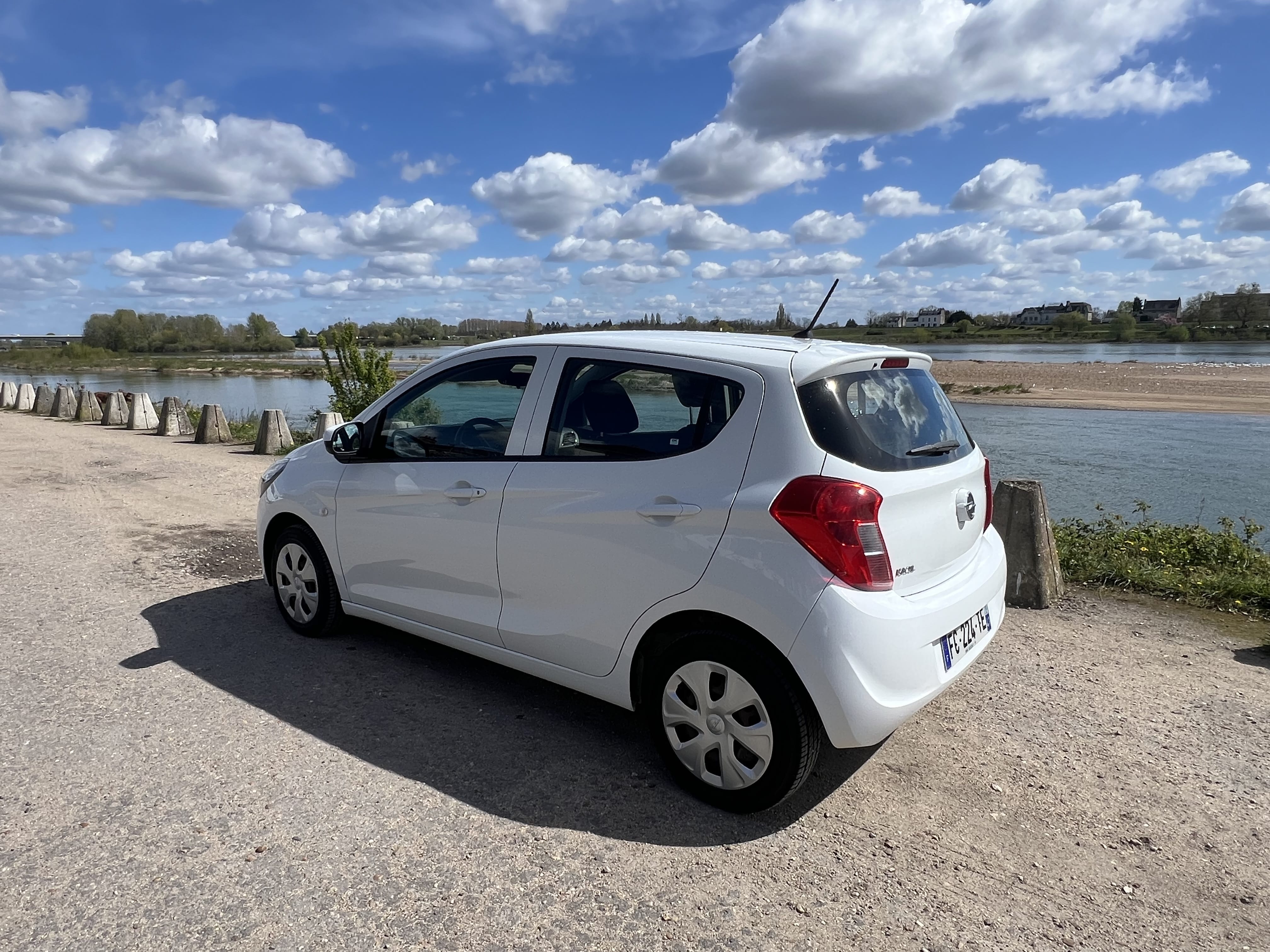 Opel Karl avec Autoradio