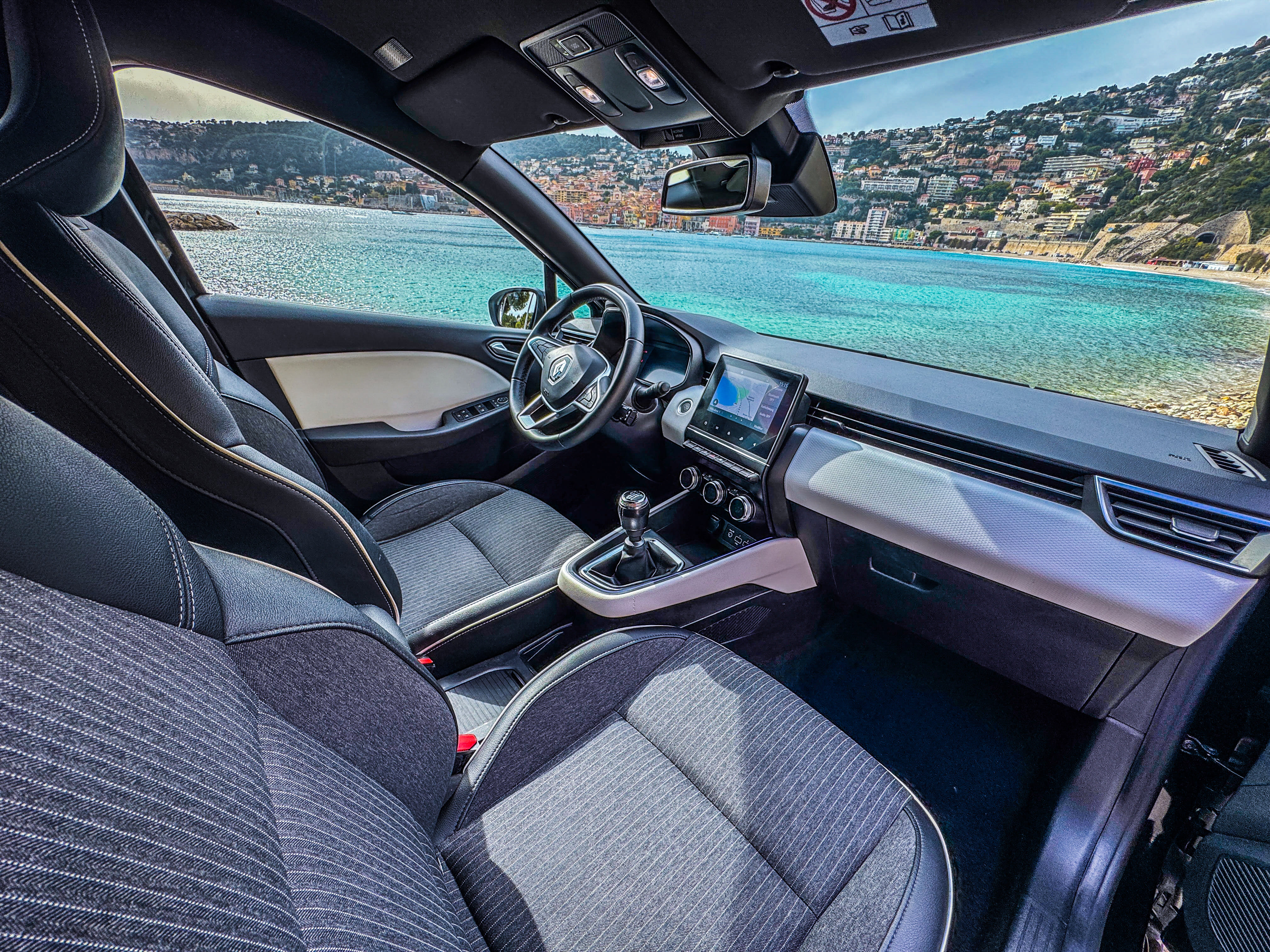 Renault Clio 654 avec GPS