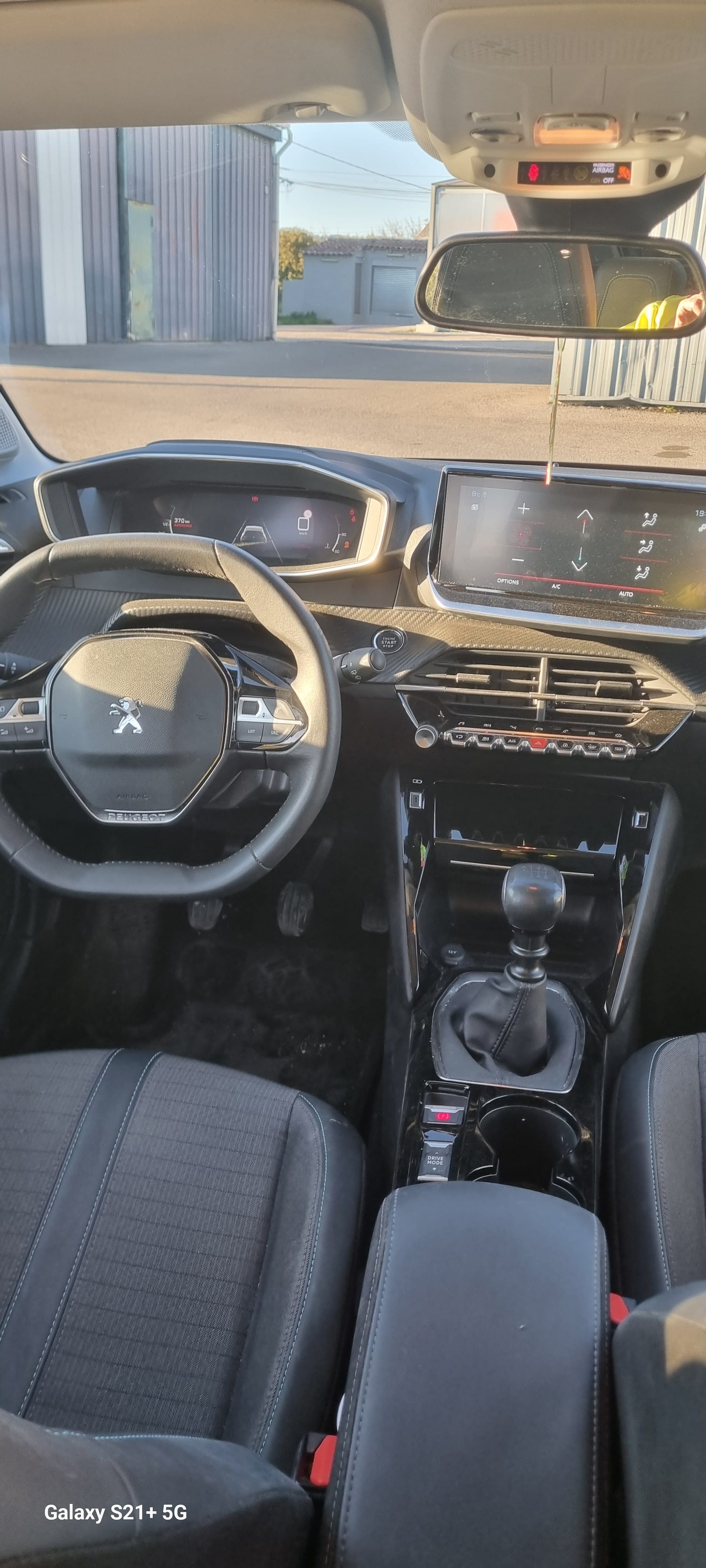 Peugeot 208 1.2 pertech avec Caméra de recul