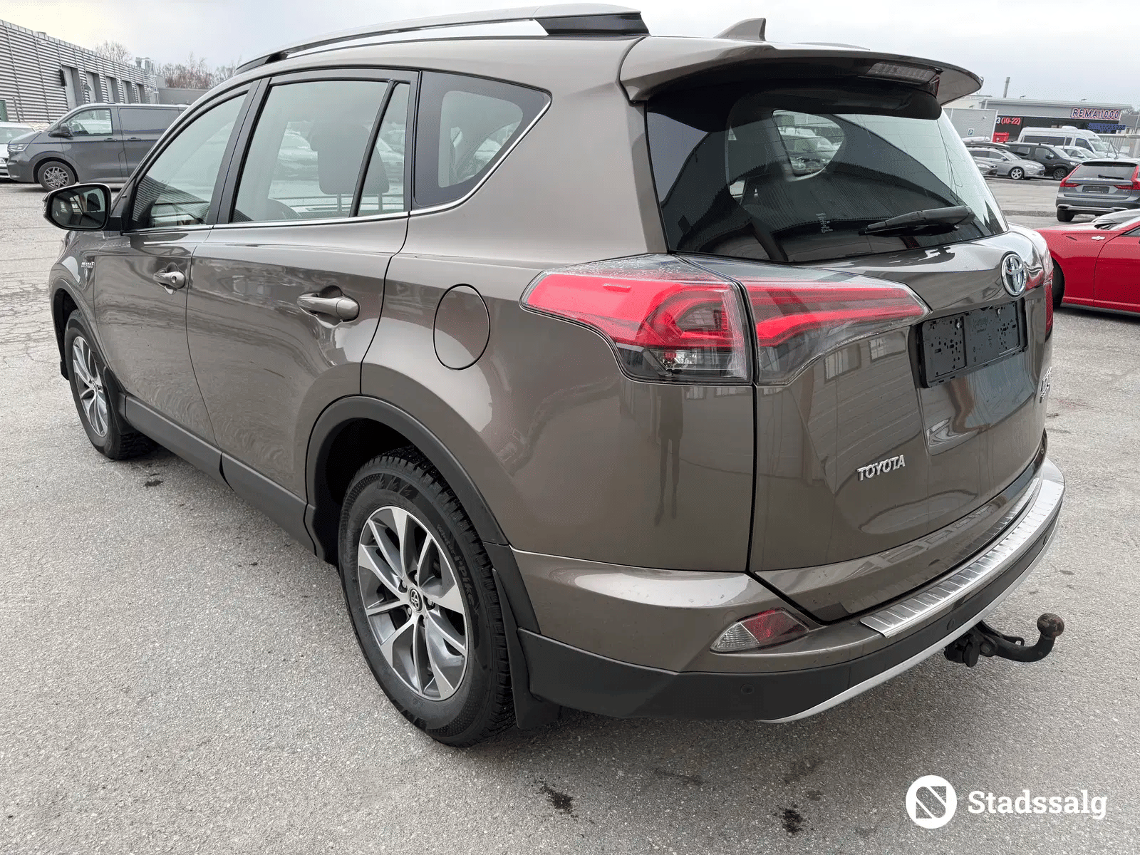 Toyota RAV 4 Hybrid with Backup camera