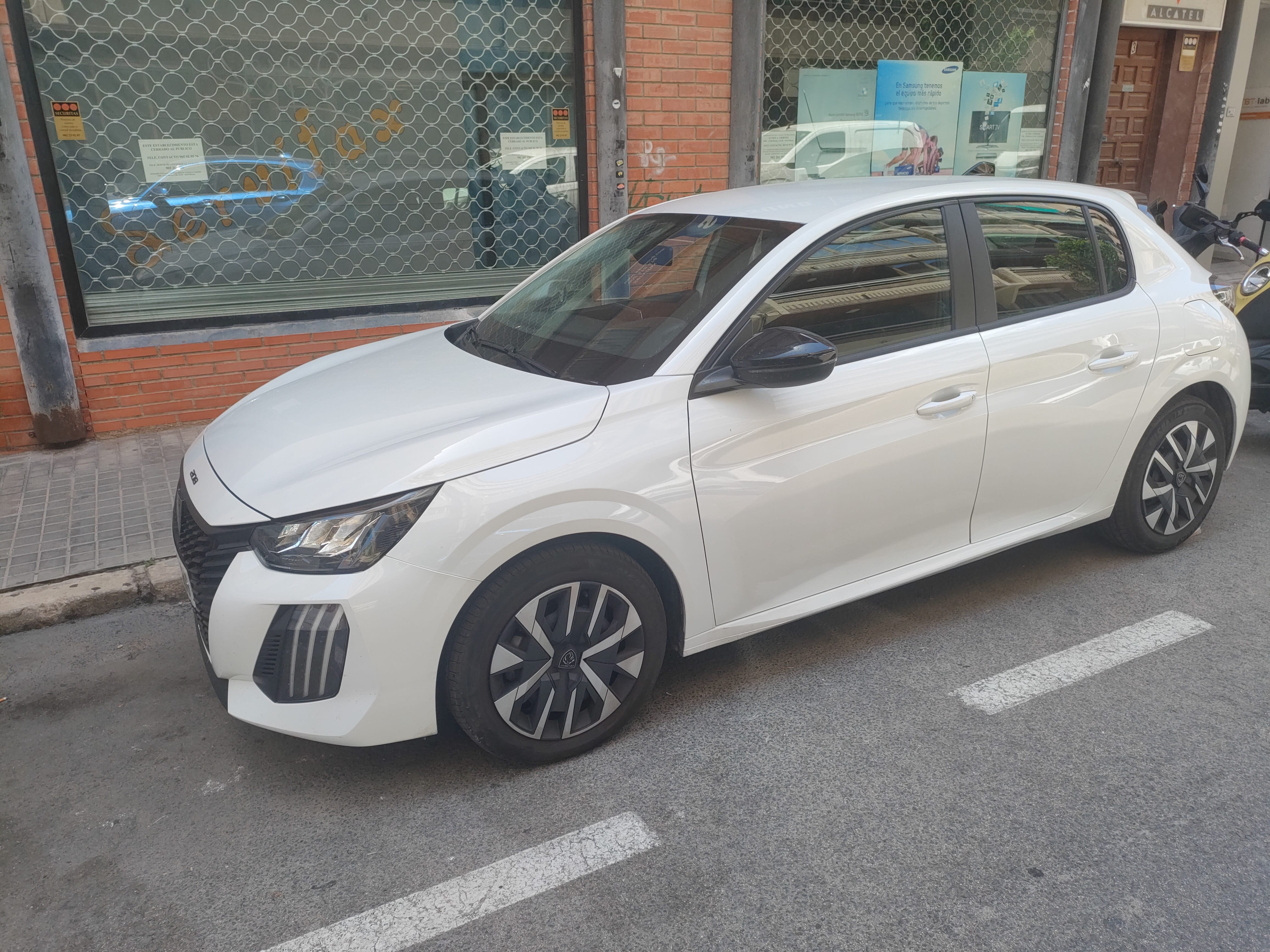 Peugeot 208, 2024, Gasolina 95