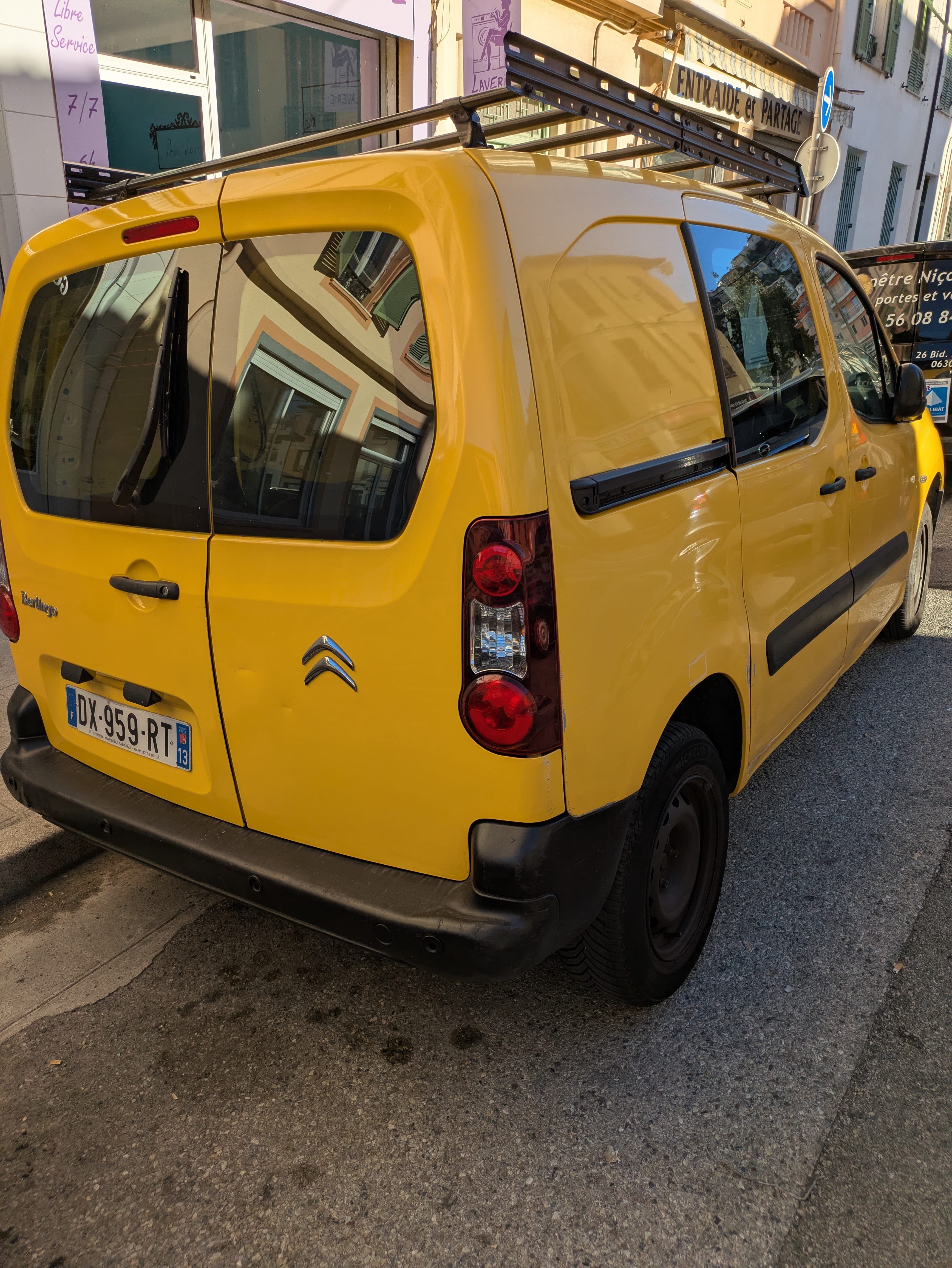 Citroen Berlingo avec Coffre de toit