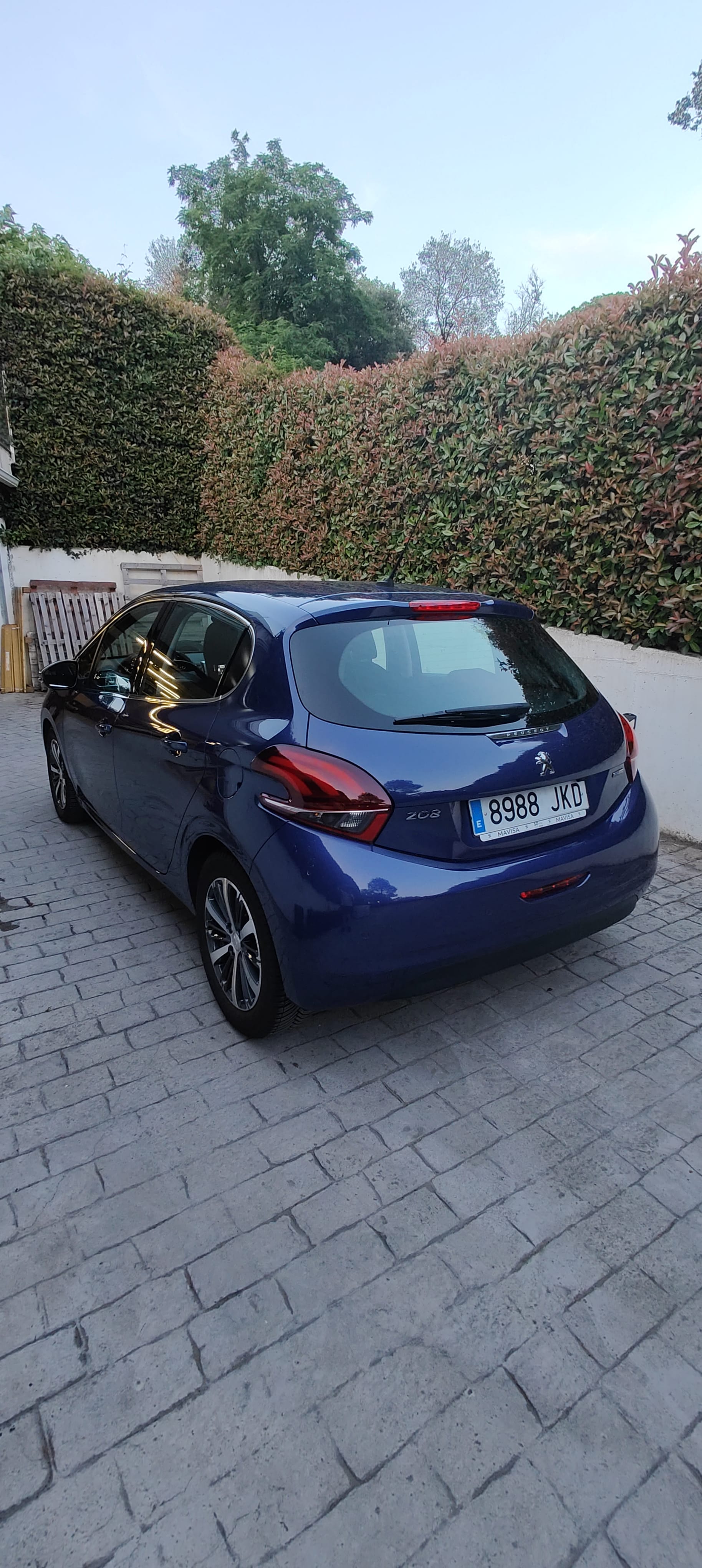 Peugeot 208 con Aire acondicionado