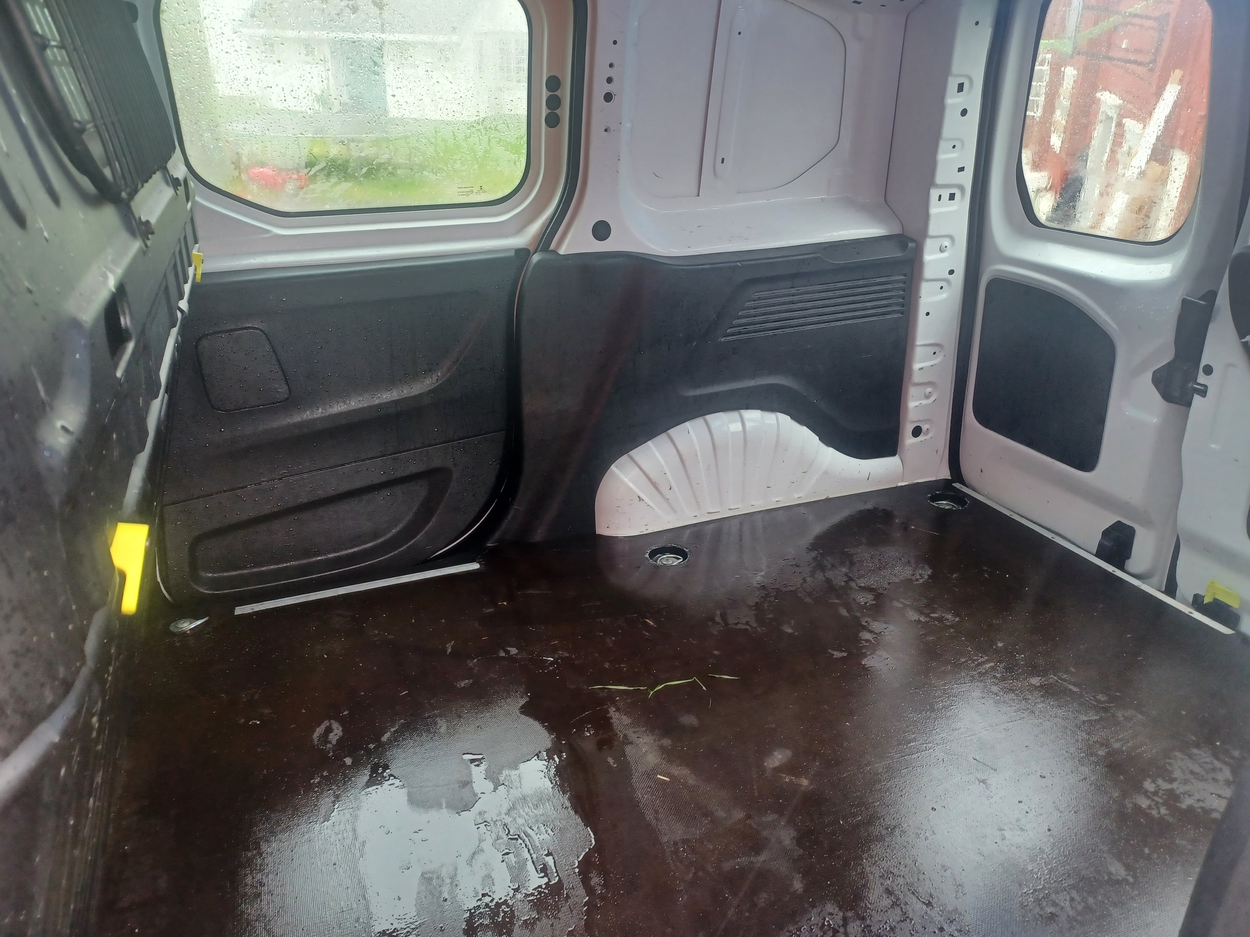 Opel Combo med Vinterdekk
