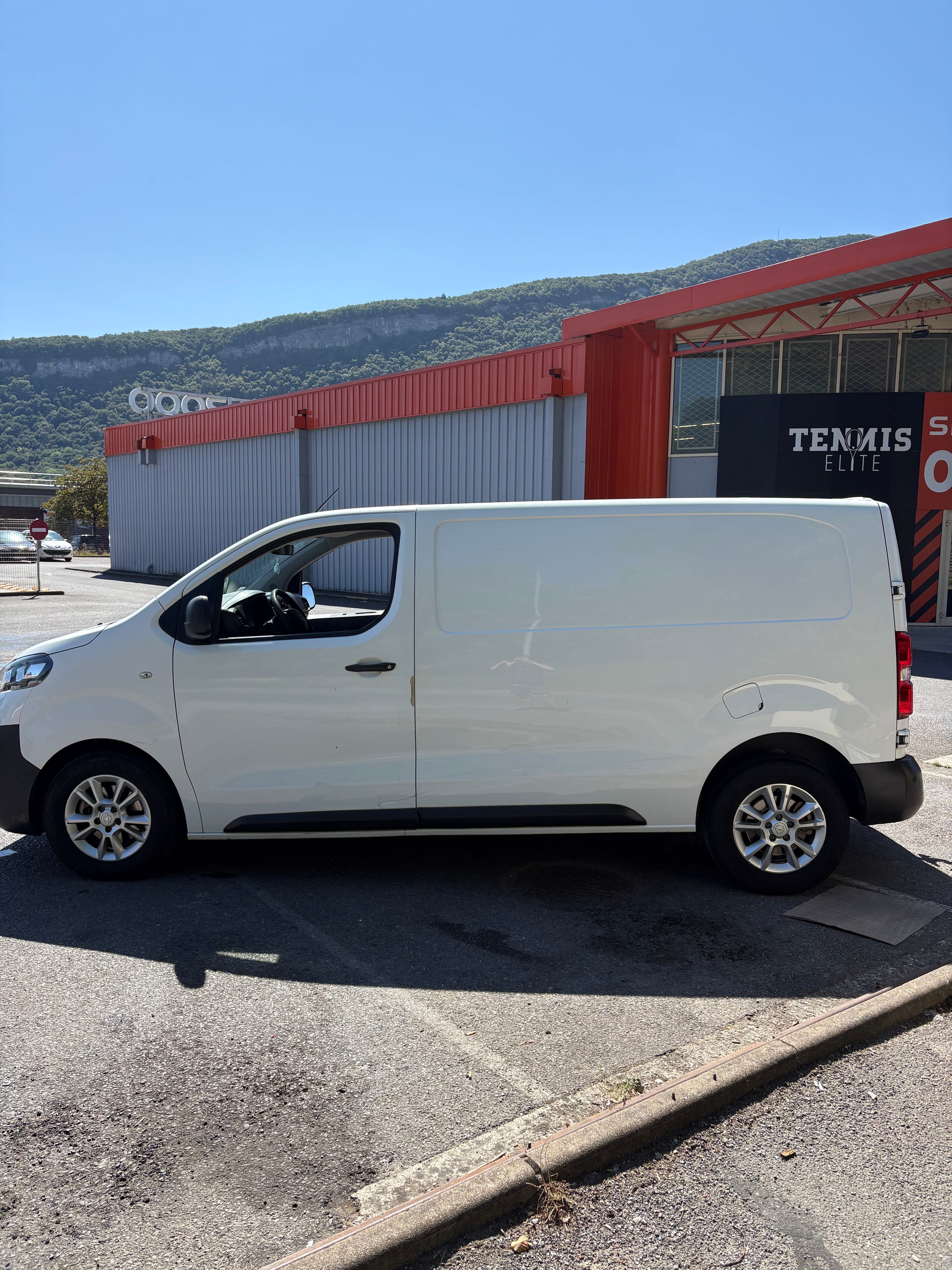 Opel Vivaro 2.0 hdi avec Caméra de recul