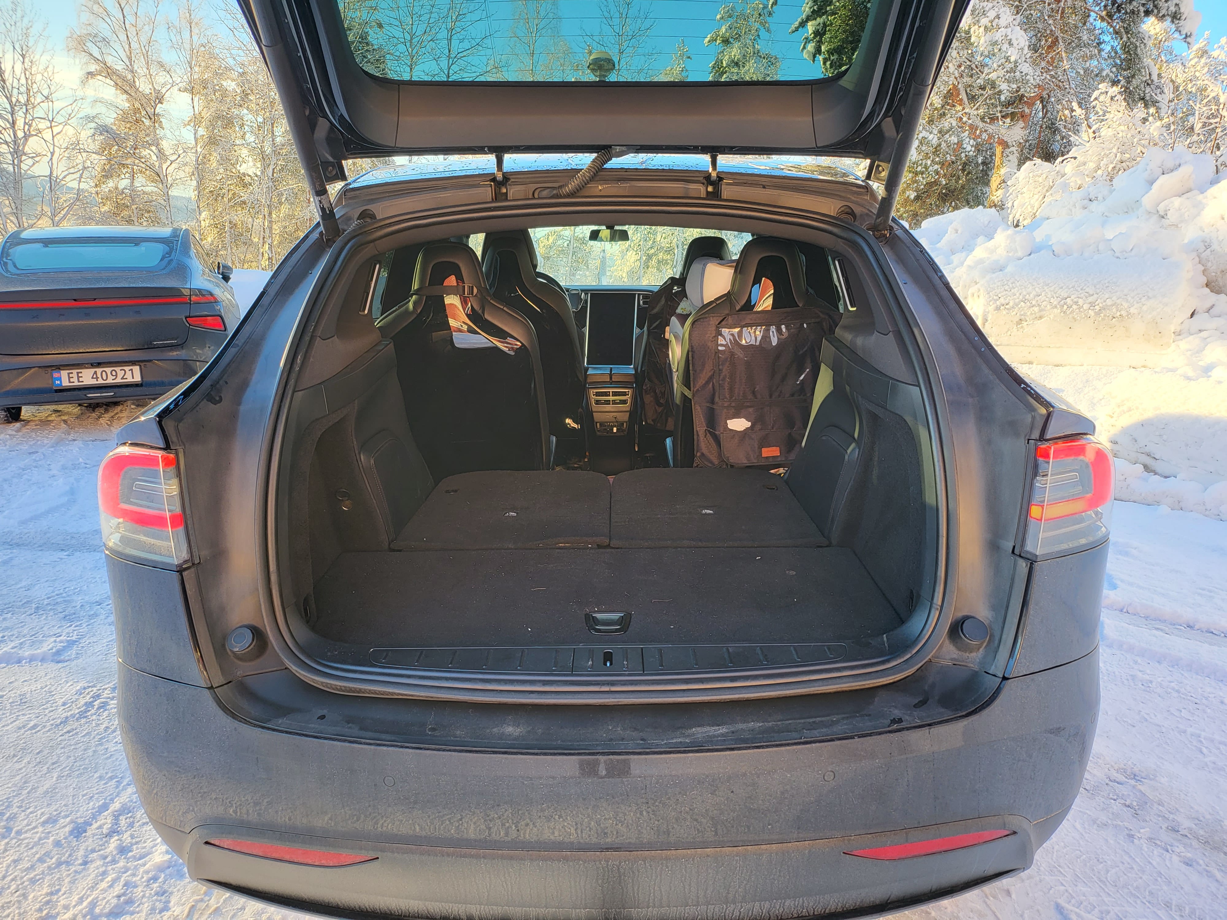 Tesla Model X med Tilhengerfeste