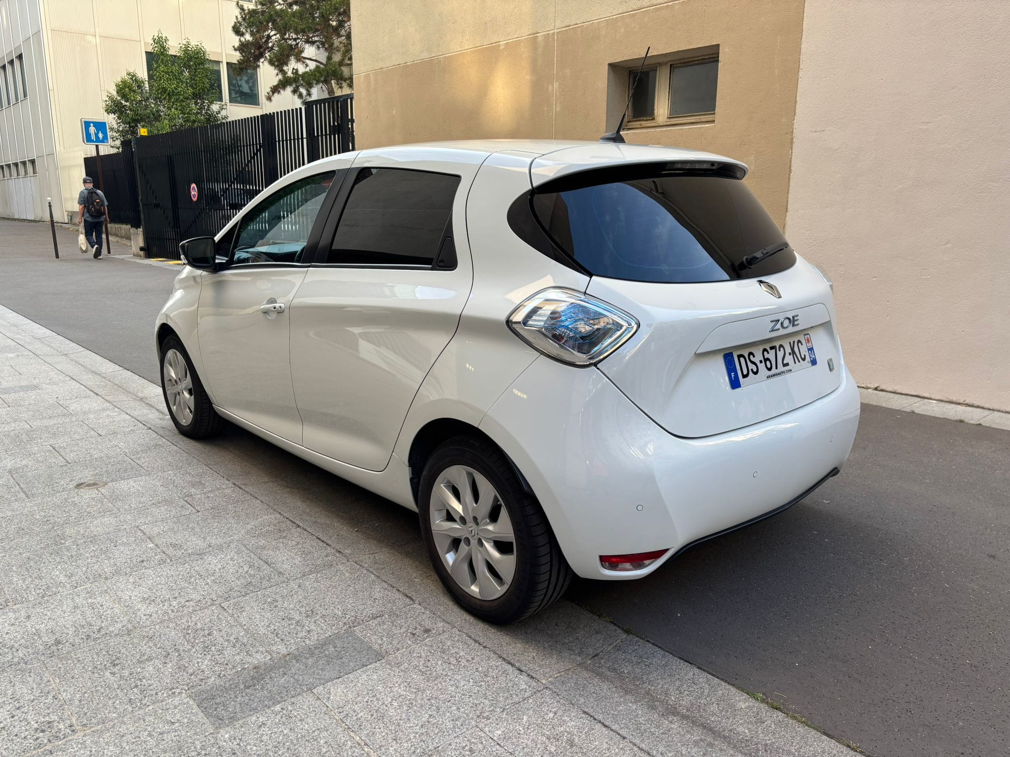 Renault ZOE Intens – Autonomie Urbaine 22 kW – 100 % électrique, stationnement gratuit avec GPS