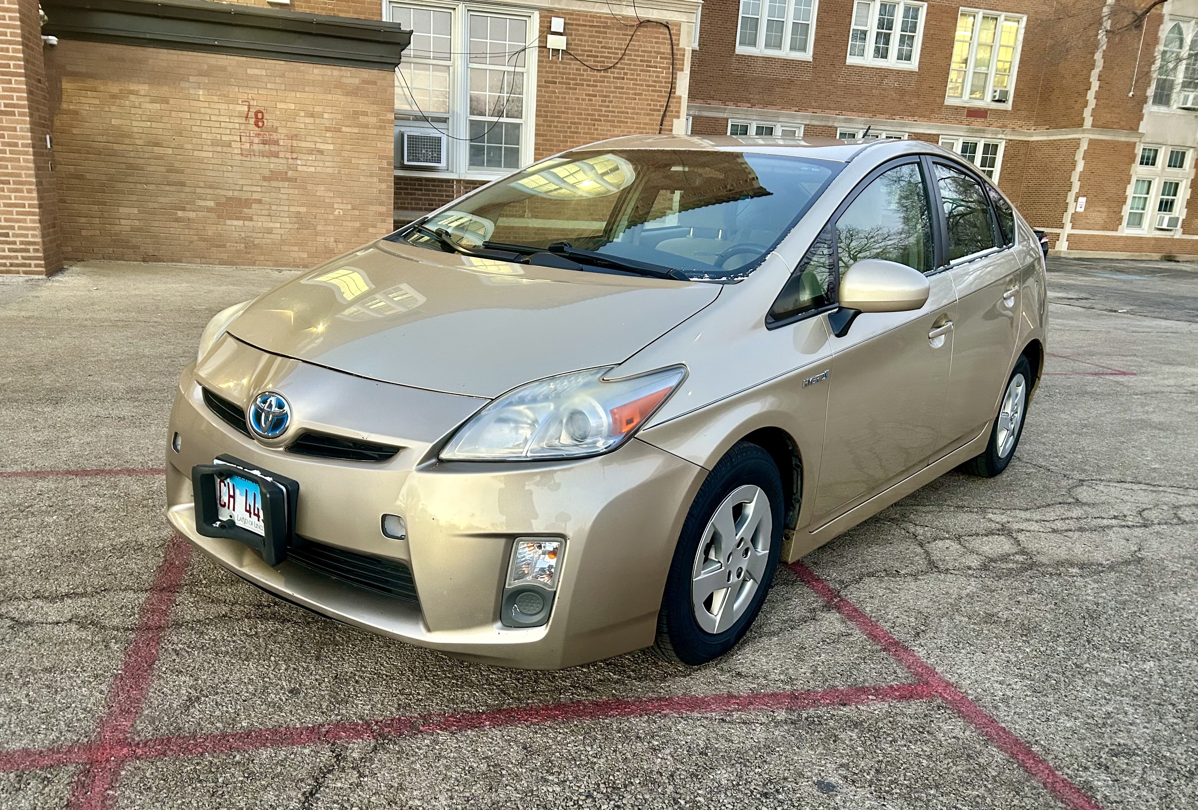 Toyota Prius Hybrid, 2010, Regular (87) / Electric (hybrid), automatic