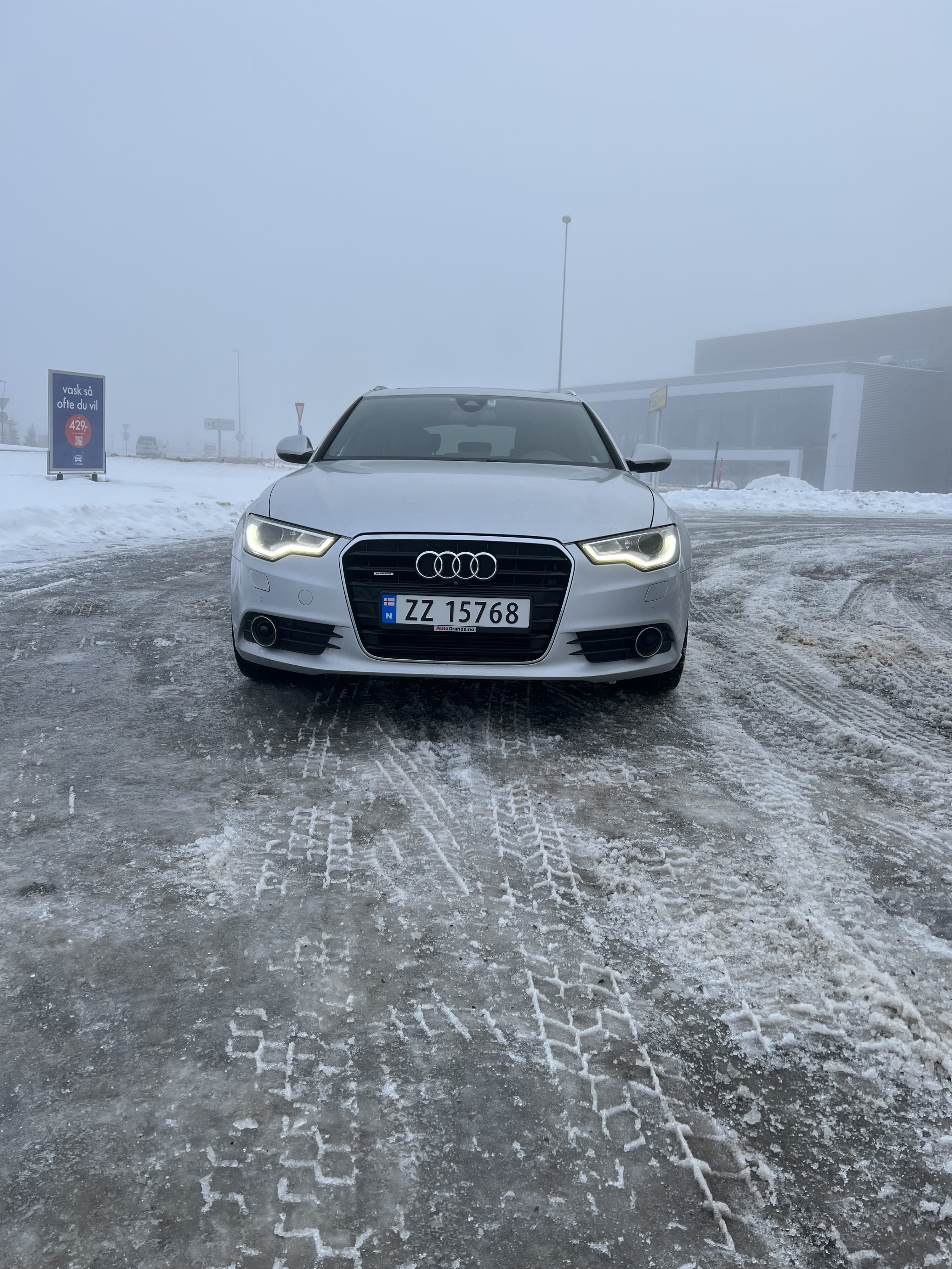 Audi A6 Sedan with Air conditioning